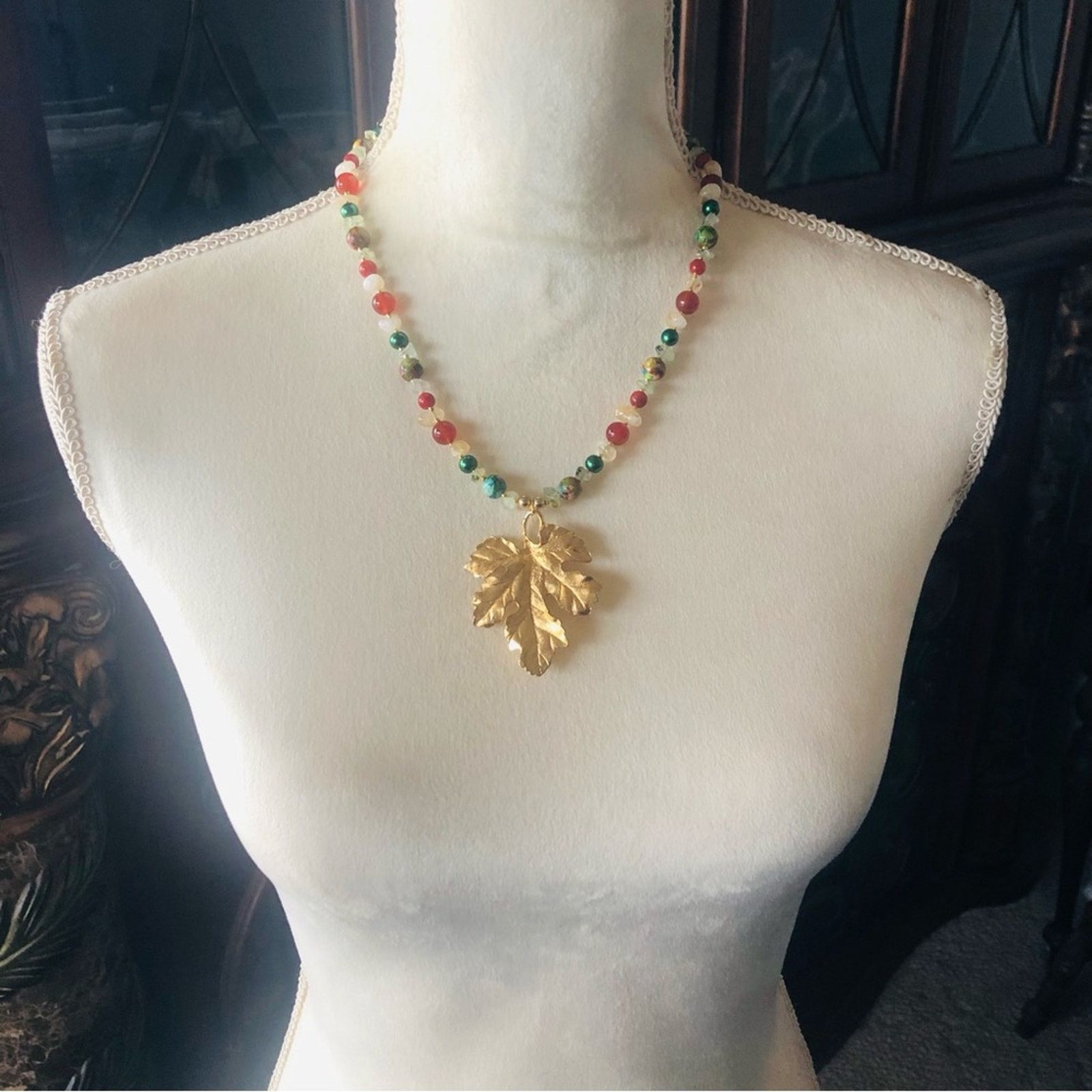 Handmade Handcrafted genuine stone nature leaf pendant necklace Size ONE SIZE - 4 Thumbnail
