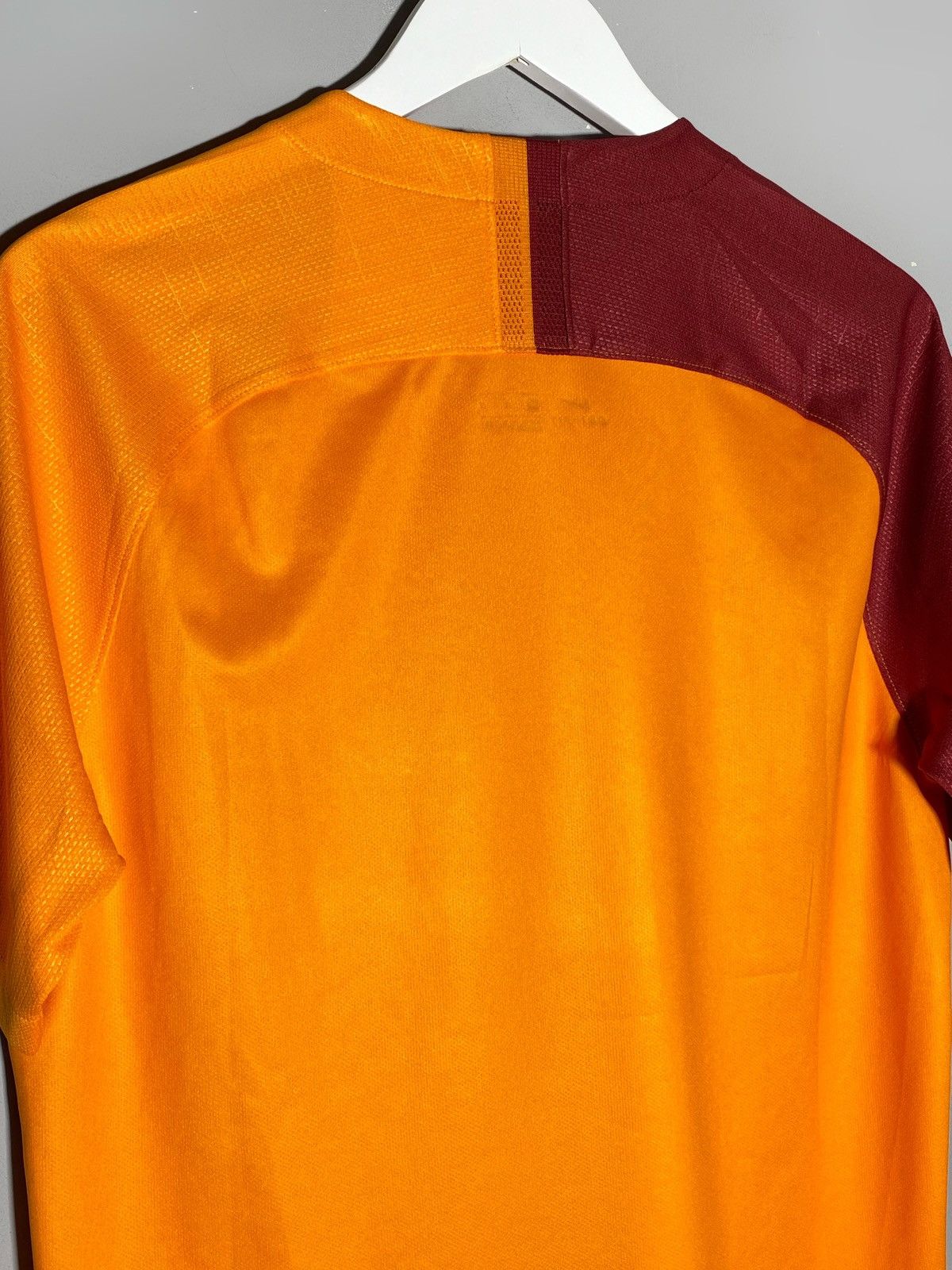 Nike Nike Galatasaray 2018/19 Home Football Shirt Soccer Jersey Size US M / EU 48-50 / 2 - 12 Thumbnail