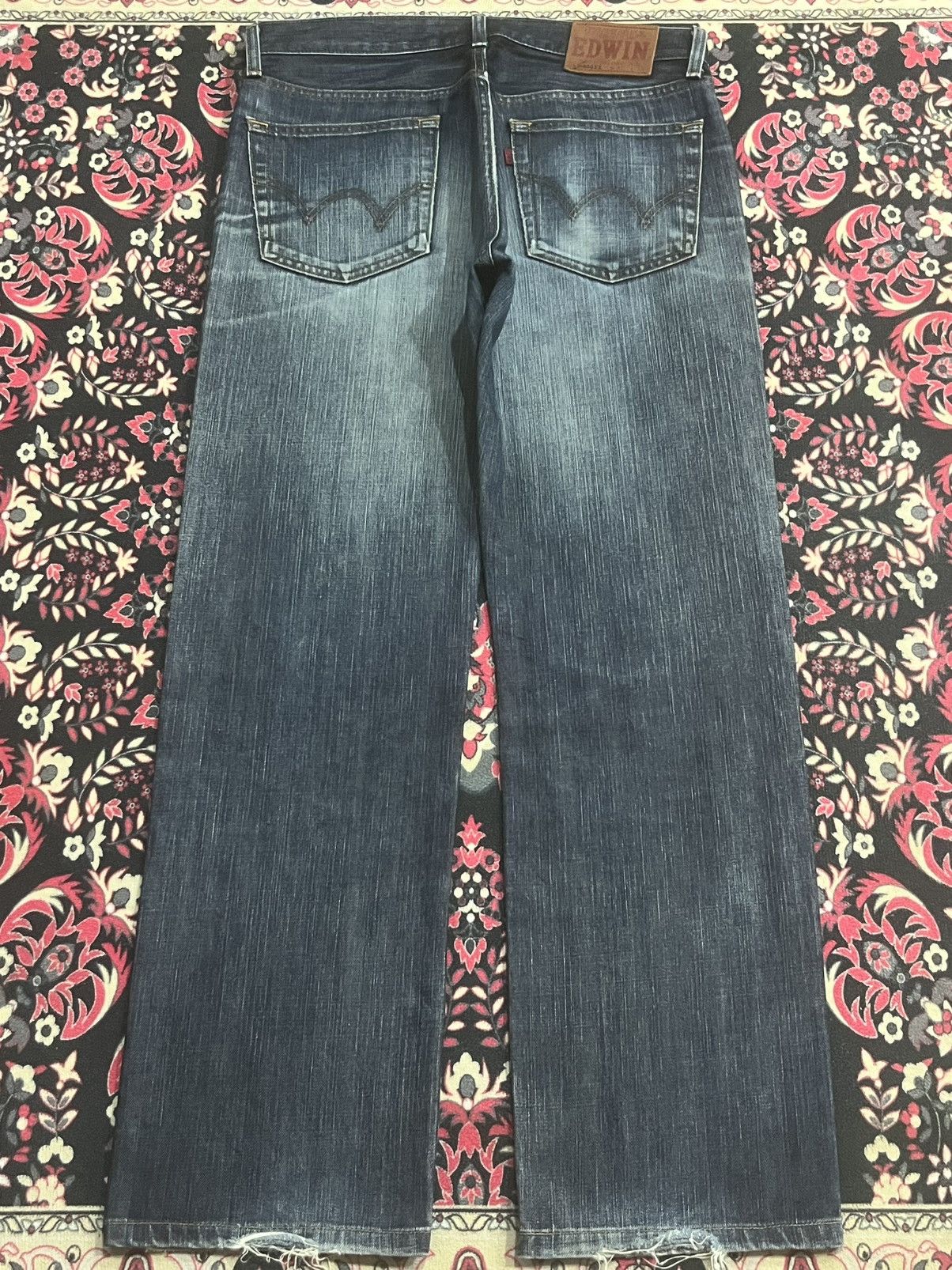 Edwin Edwin 503ZZ Dark Blue Faded Whisker Ripped Straight Leg Jean Size US 31 - 2 Thumbnail