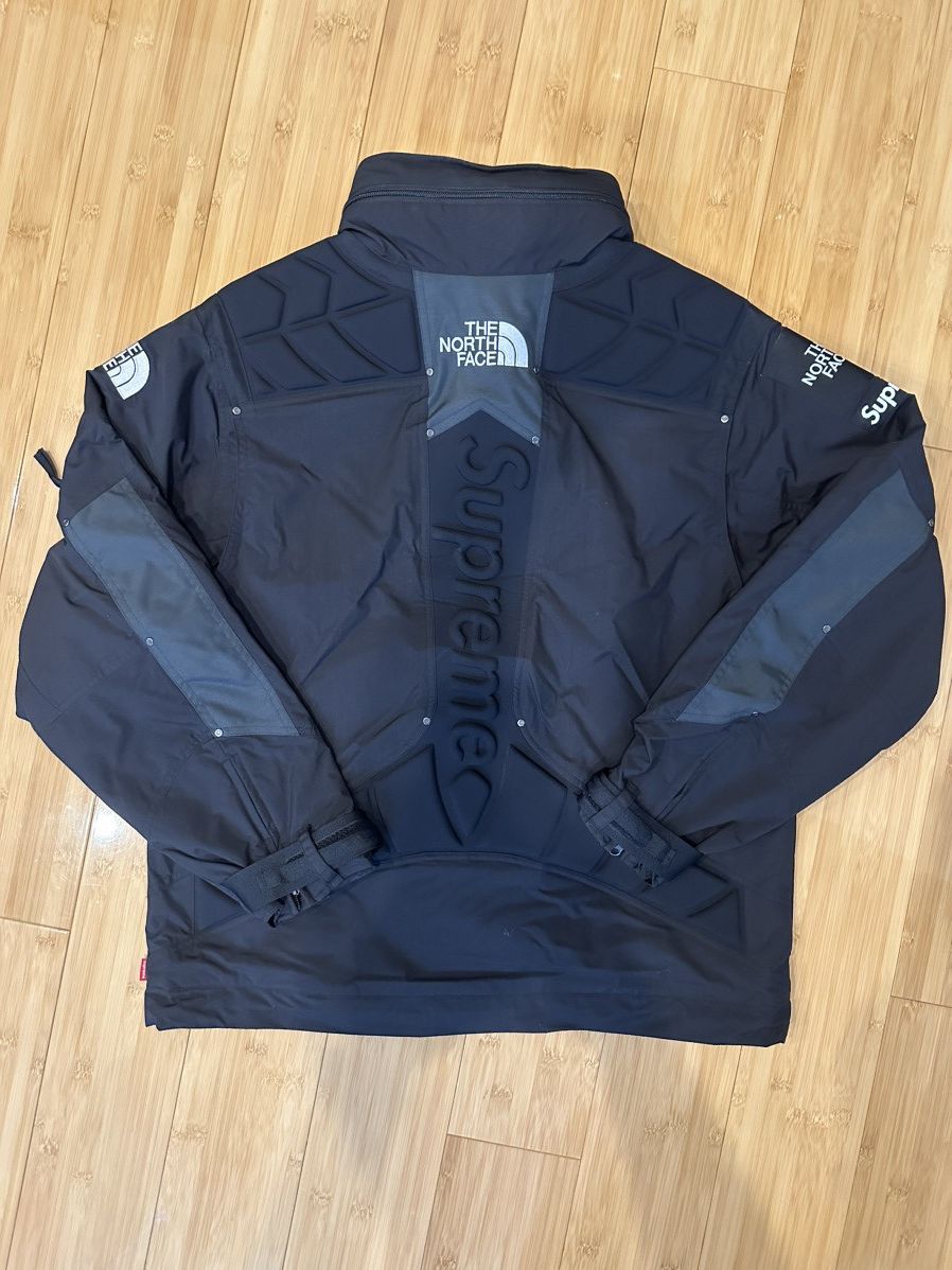Supreme × The North Face Supreme The North Face Apogee FW 22 Size US M / EU 48-50 / 2 - 2 Thumbnail