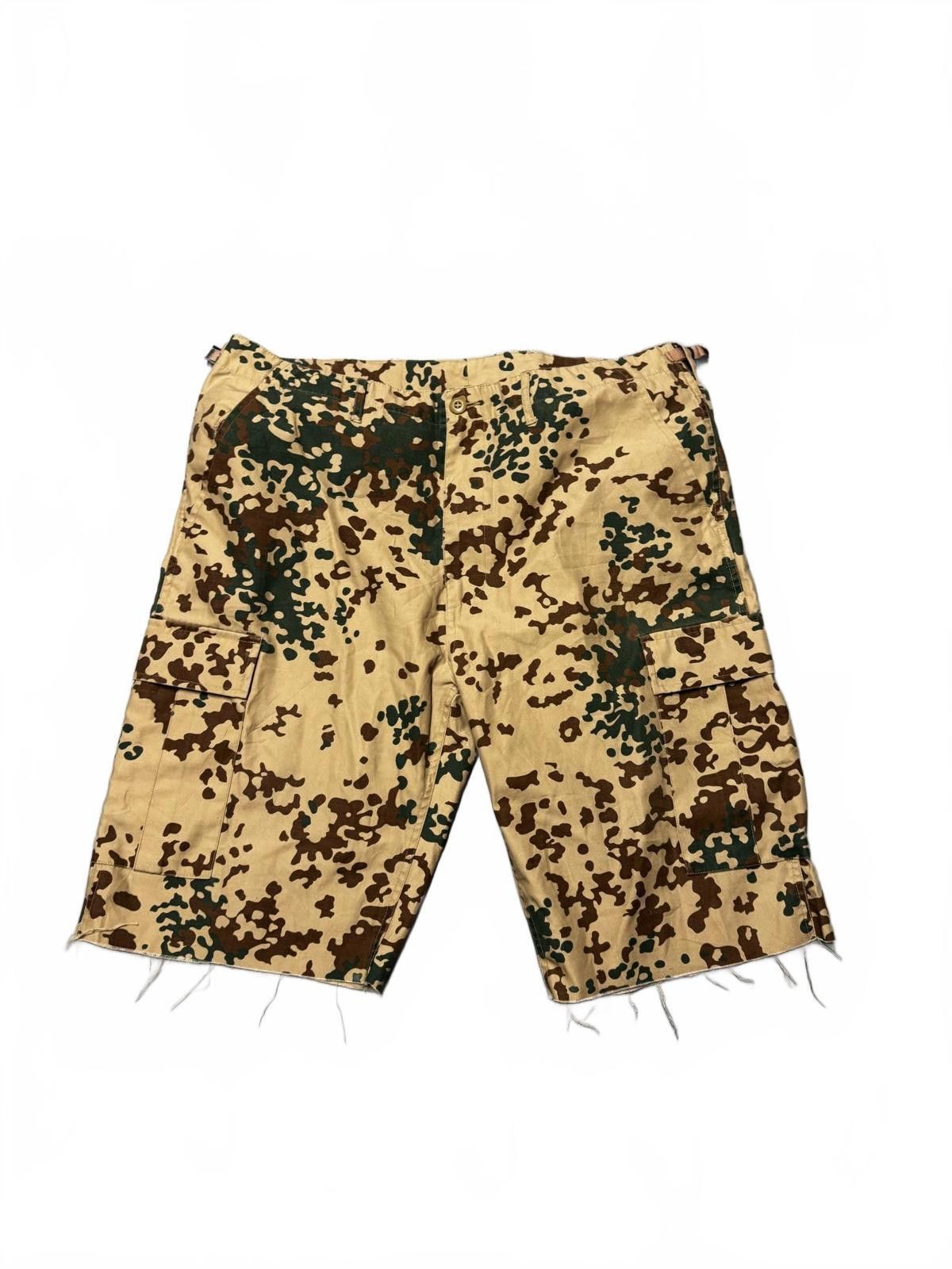 Designer Stylish Camo Cargo Shorts XL - Khaki Green Size US 43 - 1 Thumbnail