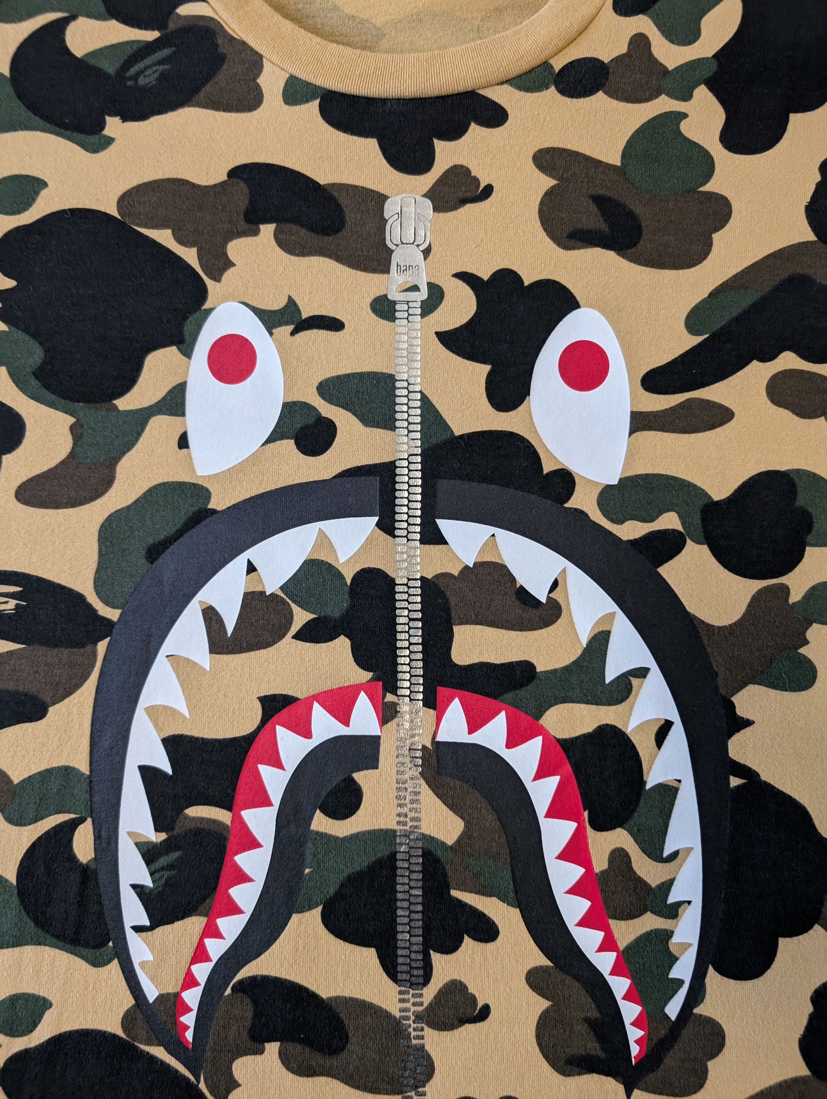 Bape BAPE YELLOW CAMO SHARK FRONT T-SHIRT SIZE LARGE Size US L / EU 52-54 / 3 - 4 Thumbnail