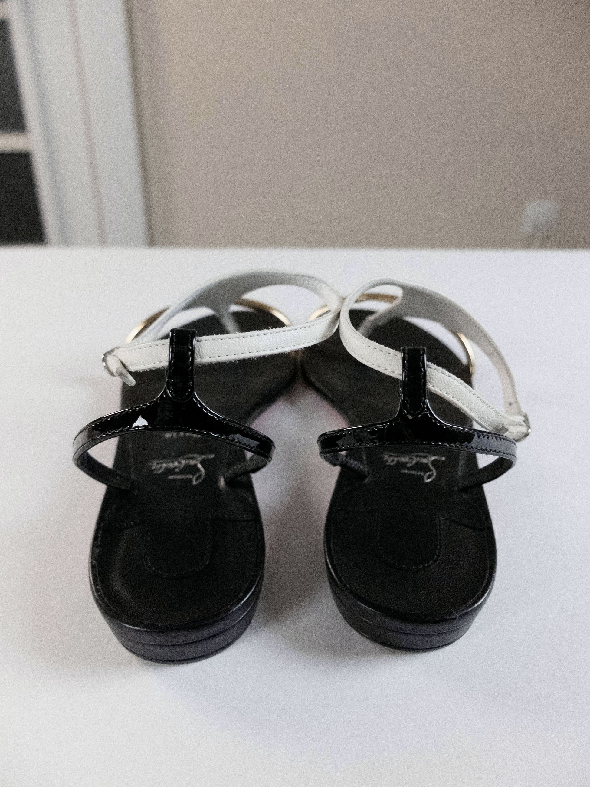 Christian Louboutin CHRISTIAN LOUBOUTIN Athinita black & white leather sandals Size US 8.5 / IT 38.5 - 9 Thumbnail