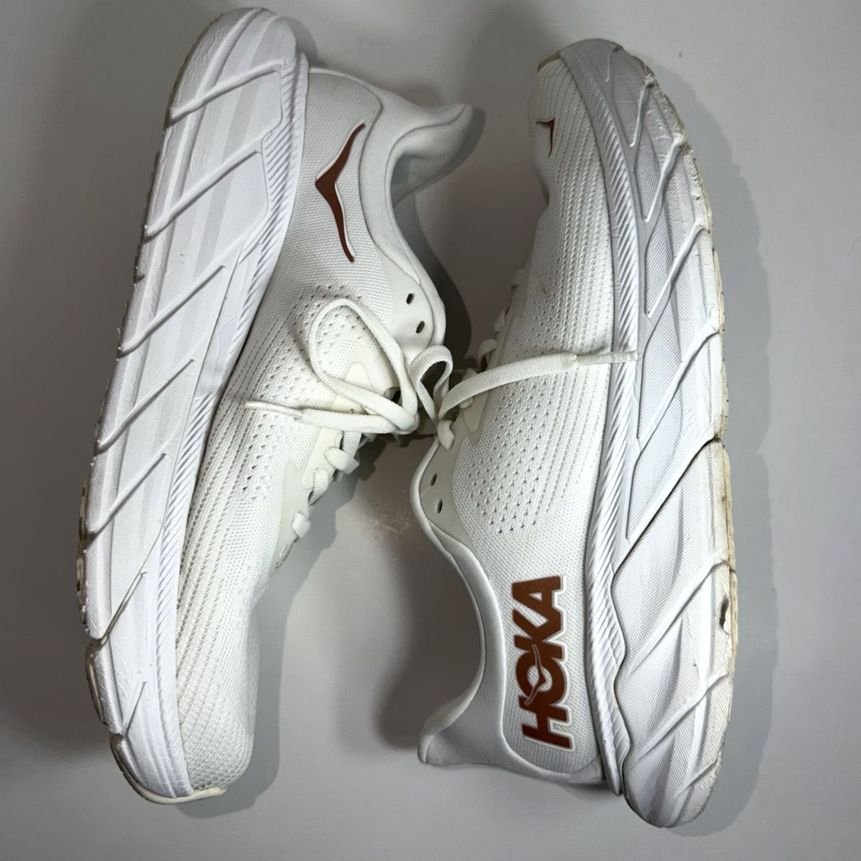 Vintage Hoka One One Arahi 7 White Rose Gold Running Sneakers Size 9B Women’s"} Size US 8 / IT 38 - 6 Thumbnail