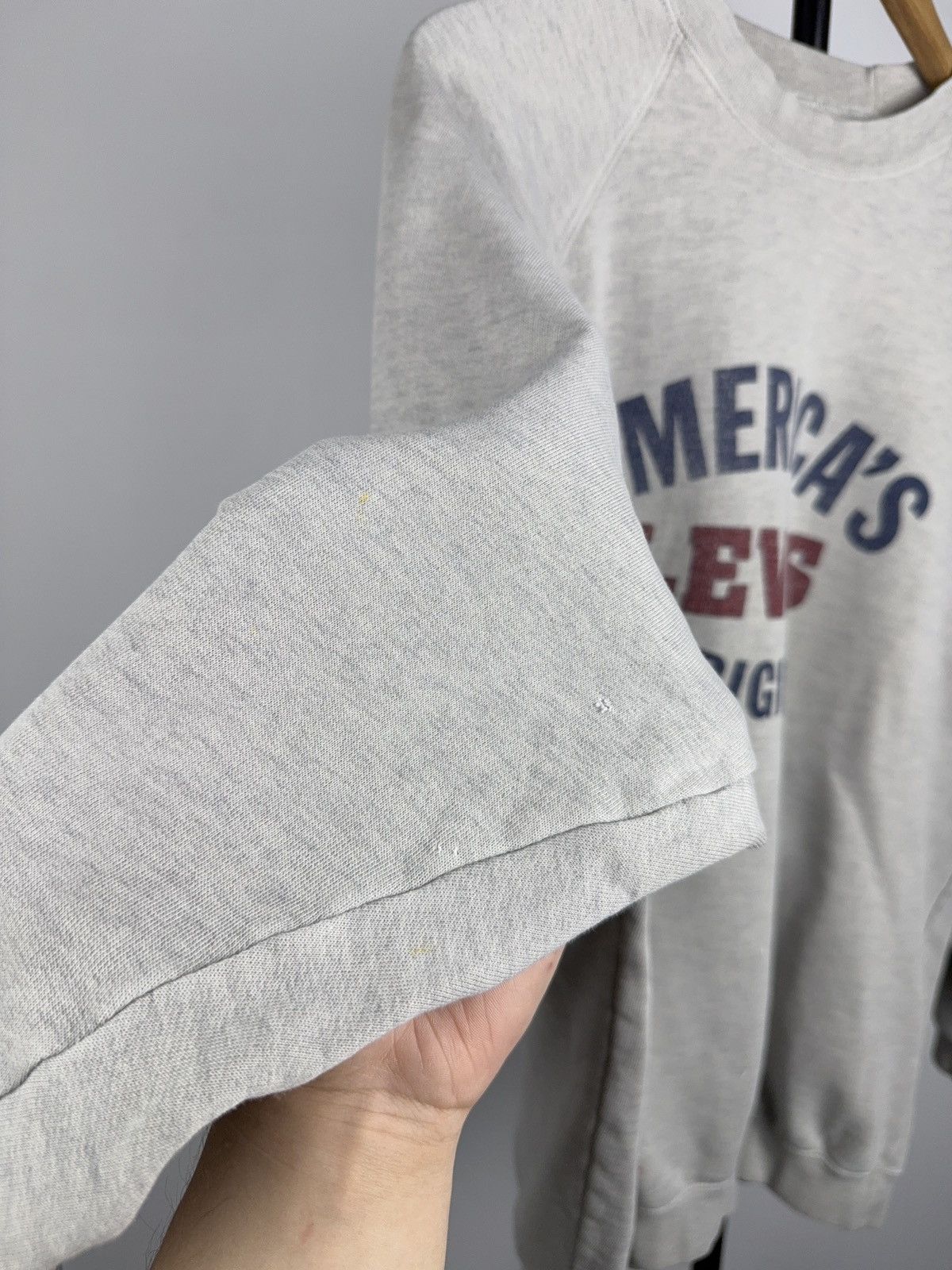 Levi's Vintage Clothing Vintage Levi’s USA America’s Original Crewneck Distressed Size US L / EU 52-54 / 3 - 3 Thumbnail