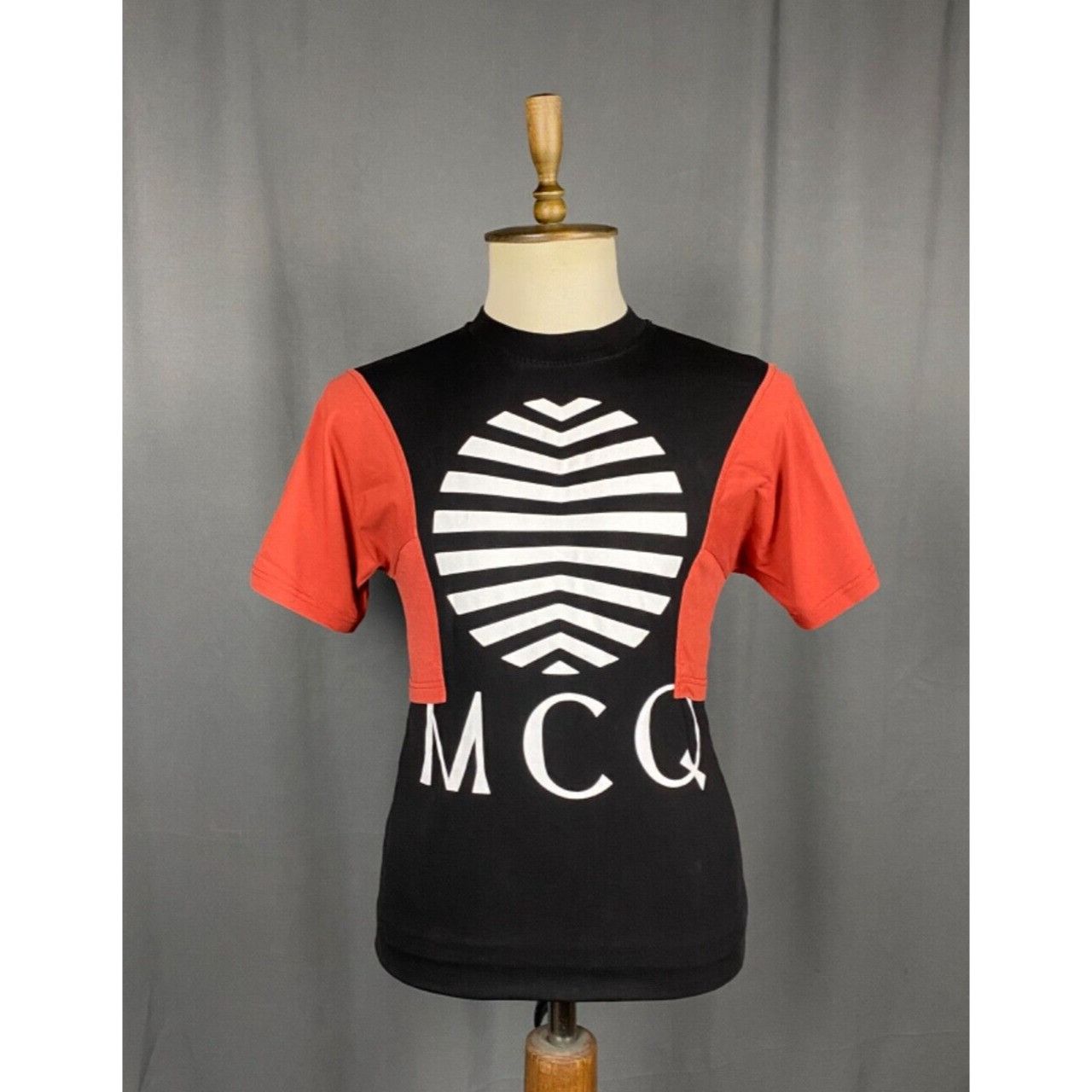 Alexander McQueen MINT! Alexander McQueen Big Logo Men's Black T-Shirt Size XS Size US XS / EU 42 / 0 - 1 Thumbnail