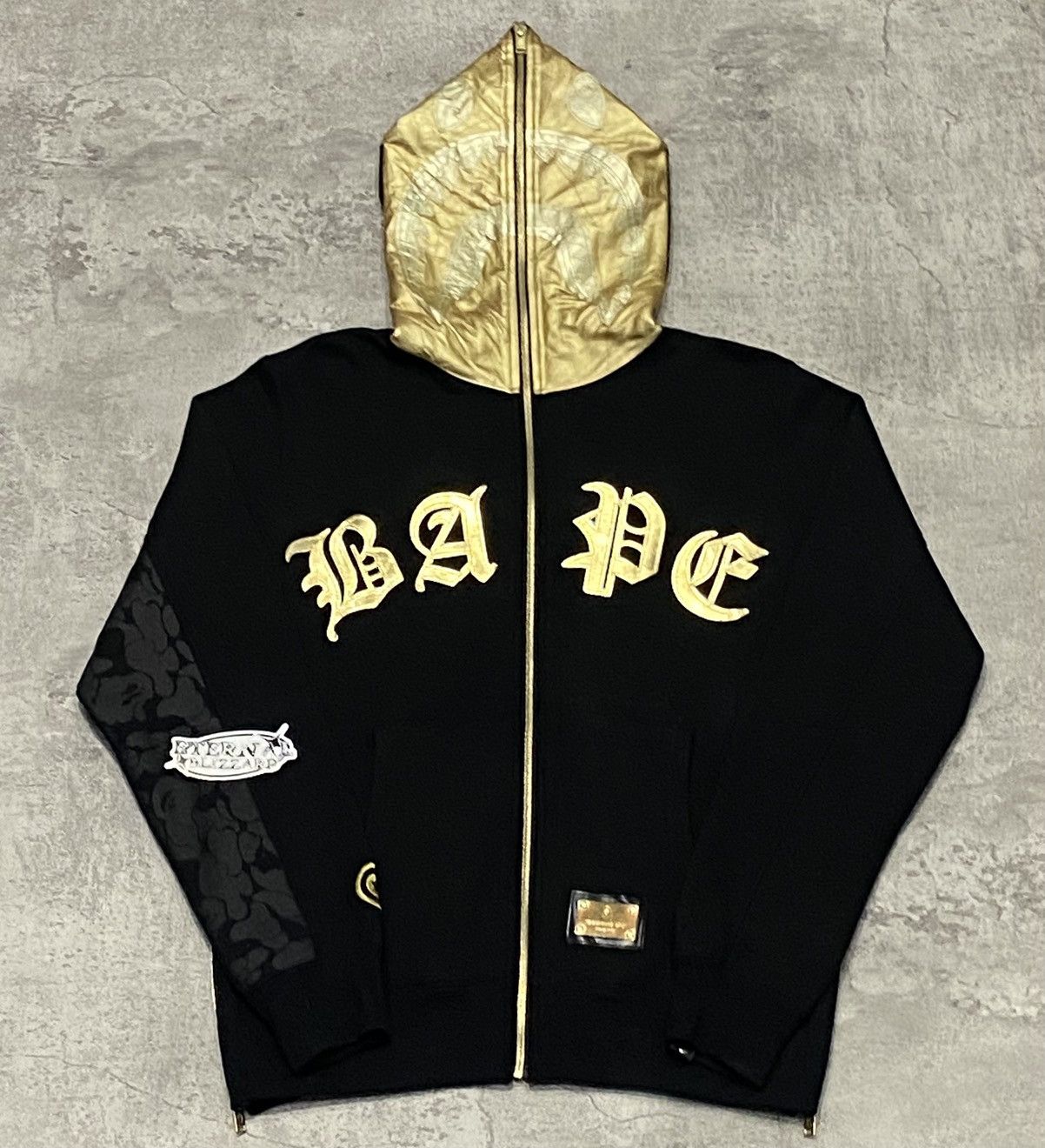 Bape Bape Shark Black Gold Fullzip Hoodie Size US M / EU 48-50 / 2 - 1 Thumbnail