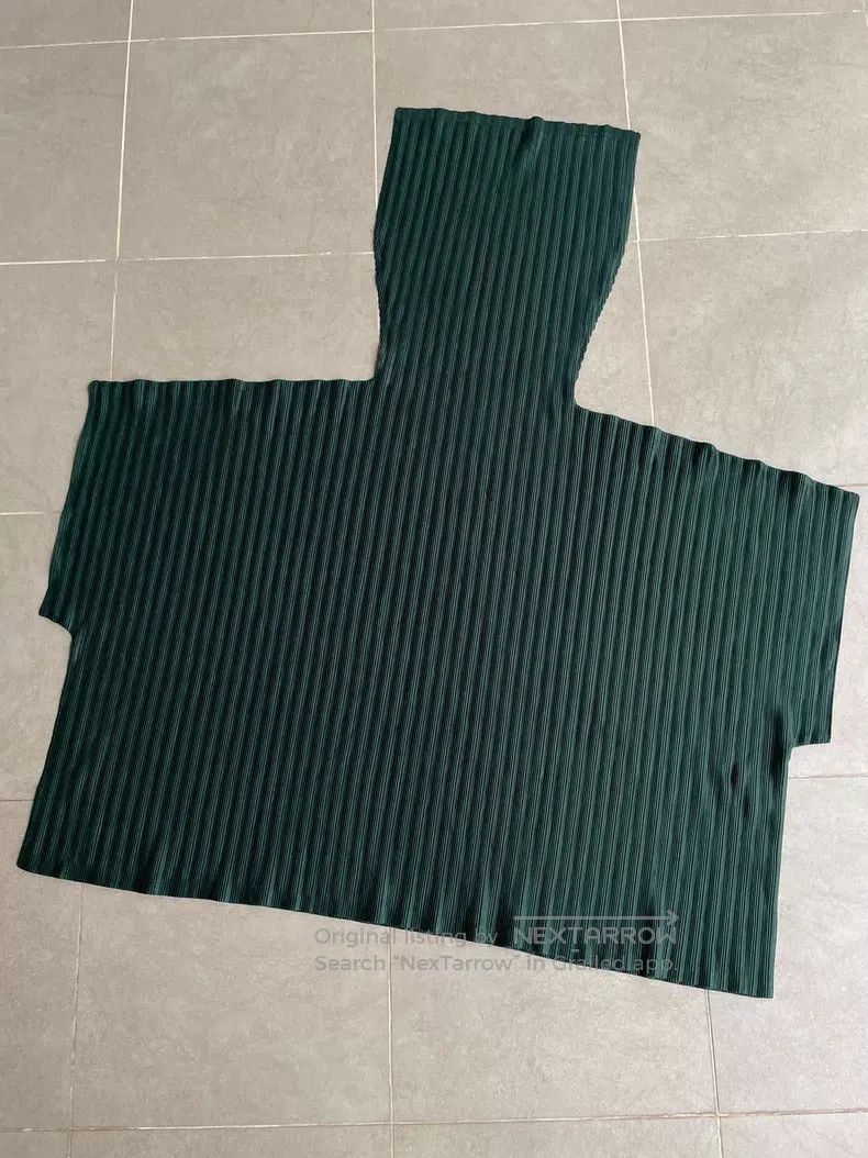 Issey Miyake Issey Miyake Green Top Size L / US 10 / IT 46 - 2 Thumbnail