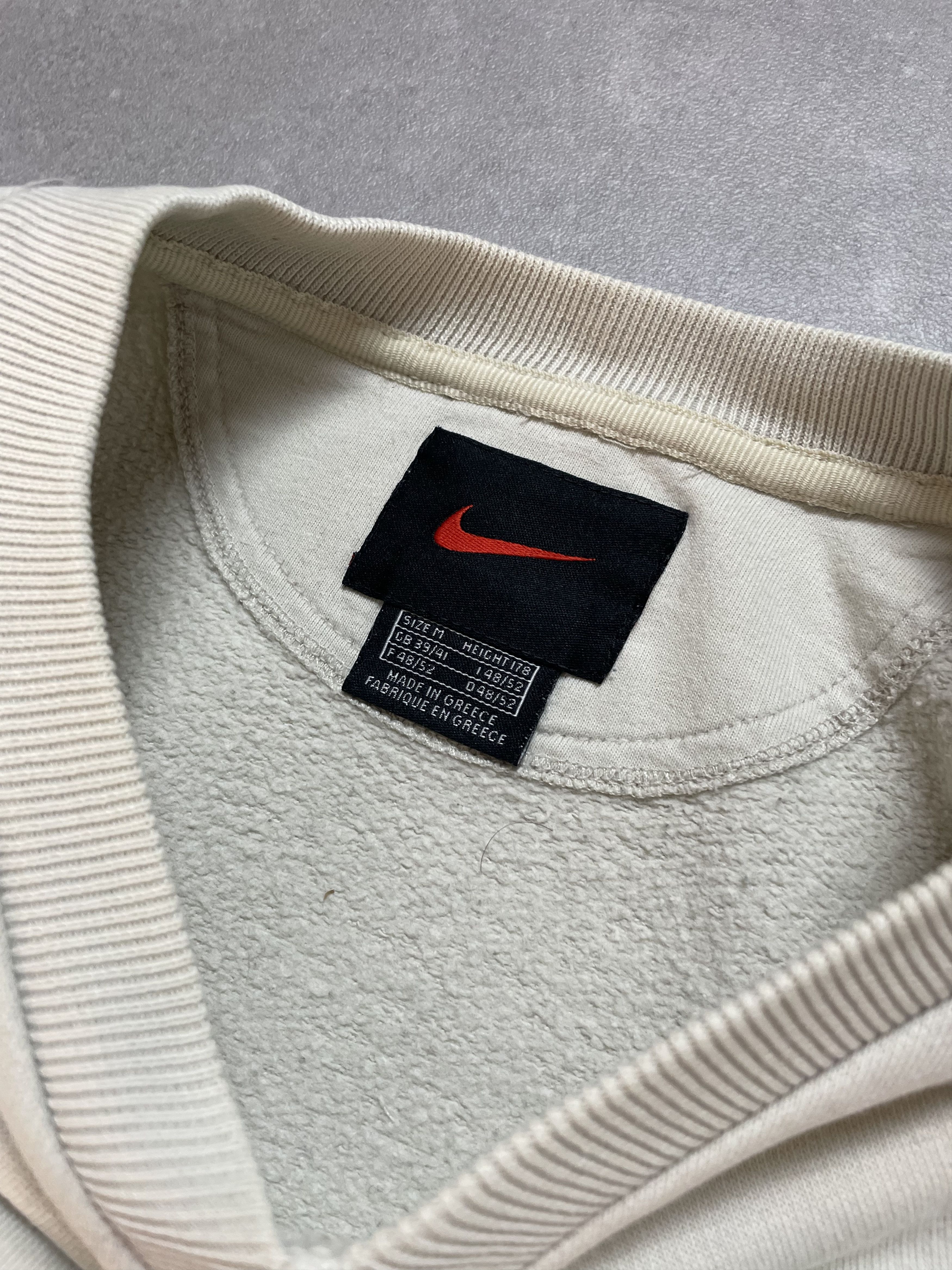 Nike Nike Vintage Sweatshirt / Streetwear Style Size US M / EU 48-50 / 2 - 8 Thumbnail