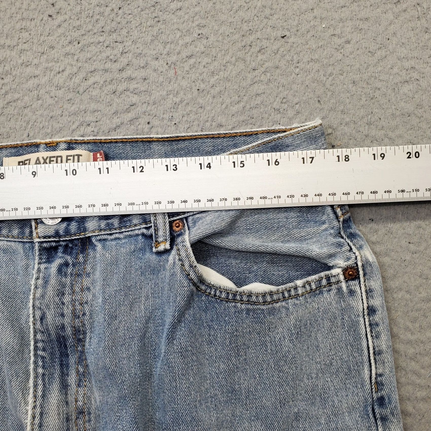 Levi's Levi's Mens Size 36 Levi's 550 Straight Jeans Blue Denim Light Wash Relaxed Fit Streetwear Jeans Size US 36 / EU 52 - 6 Thumbnail