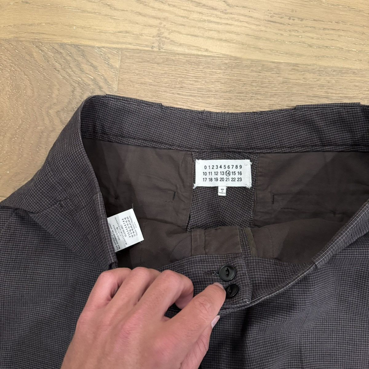 Maison Margiela Maison Margiela Pleated Brown Trousers. Size US 34 / EU 50 - 2 Thumbnail