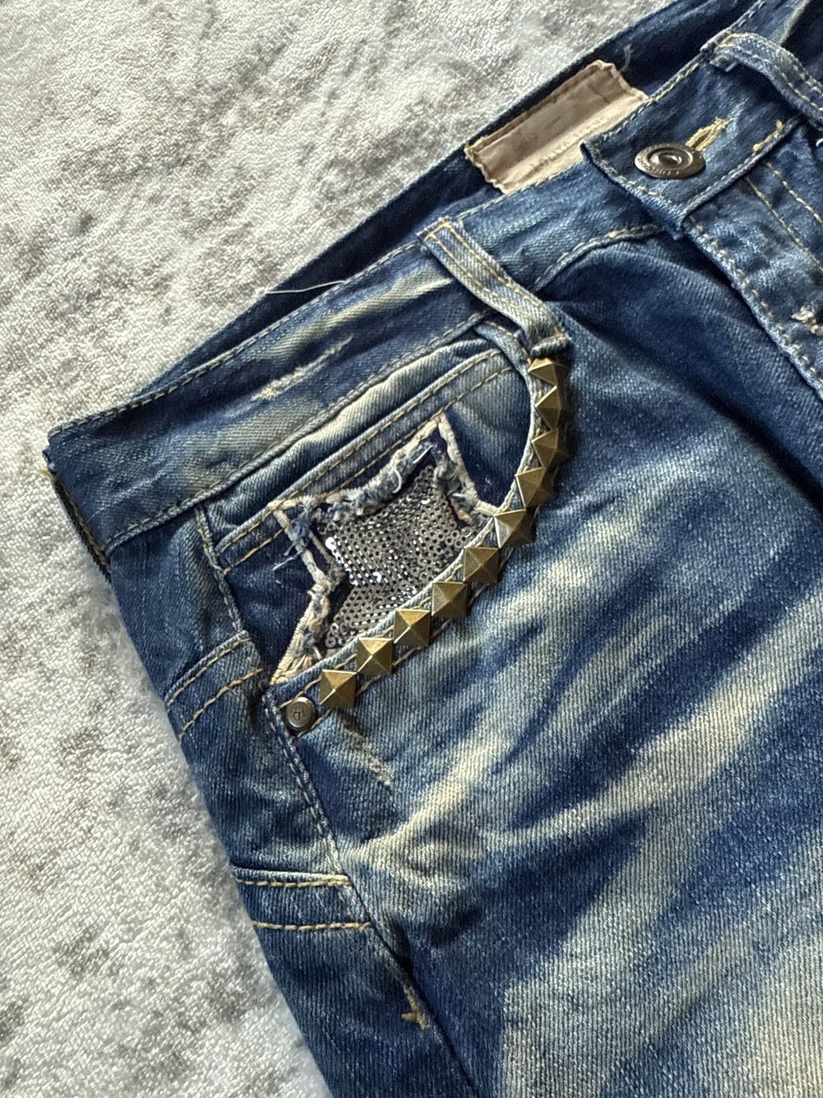 Hysteric Glamour × Playboy Yoshitomo Lolita Embellished Studded Shadow Wash Jeans Size US 29 - 16 Thumbnail