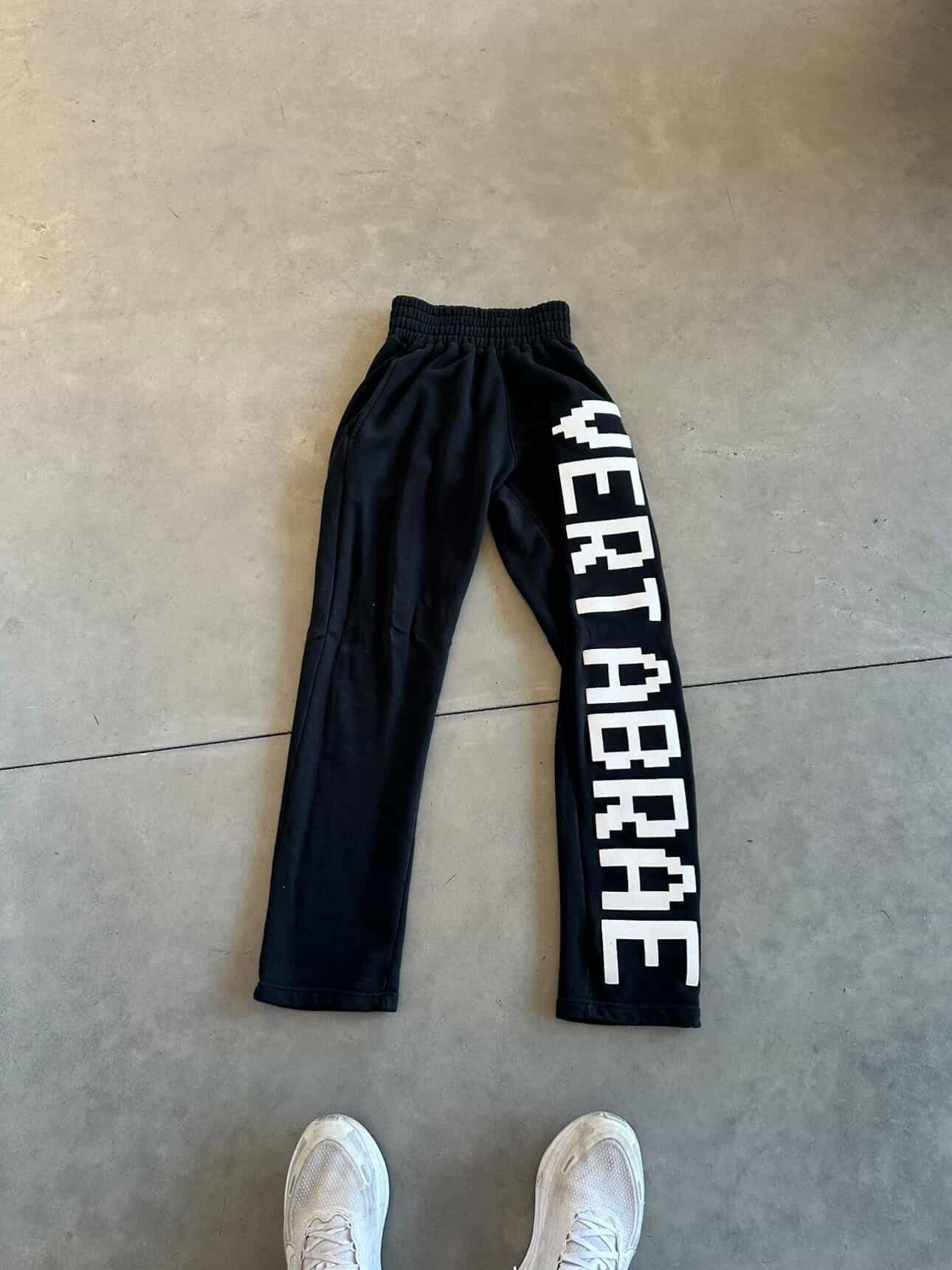 Vertabrae Vertabrae logo sweatpants black Size US 32 / EU 48 - 1 Thumbnail