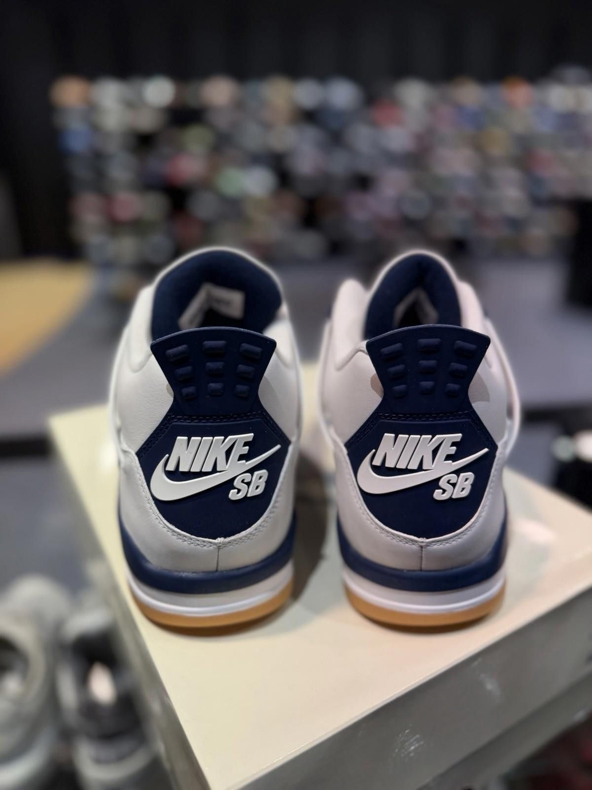 Jordan Brand Size 10.5 Mens - Nike SB x Air Jordan 4 Retro SP Navy Size US 10.5 / EU 43-44 - 10 Thumbnail