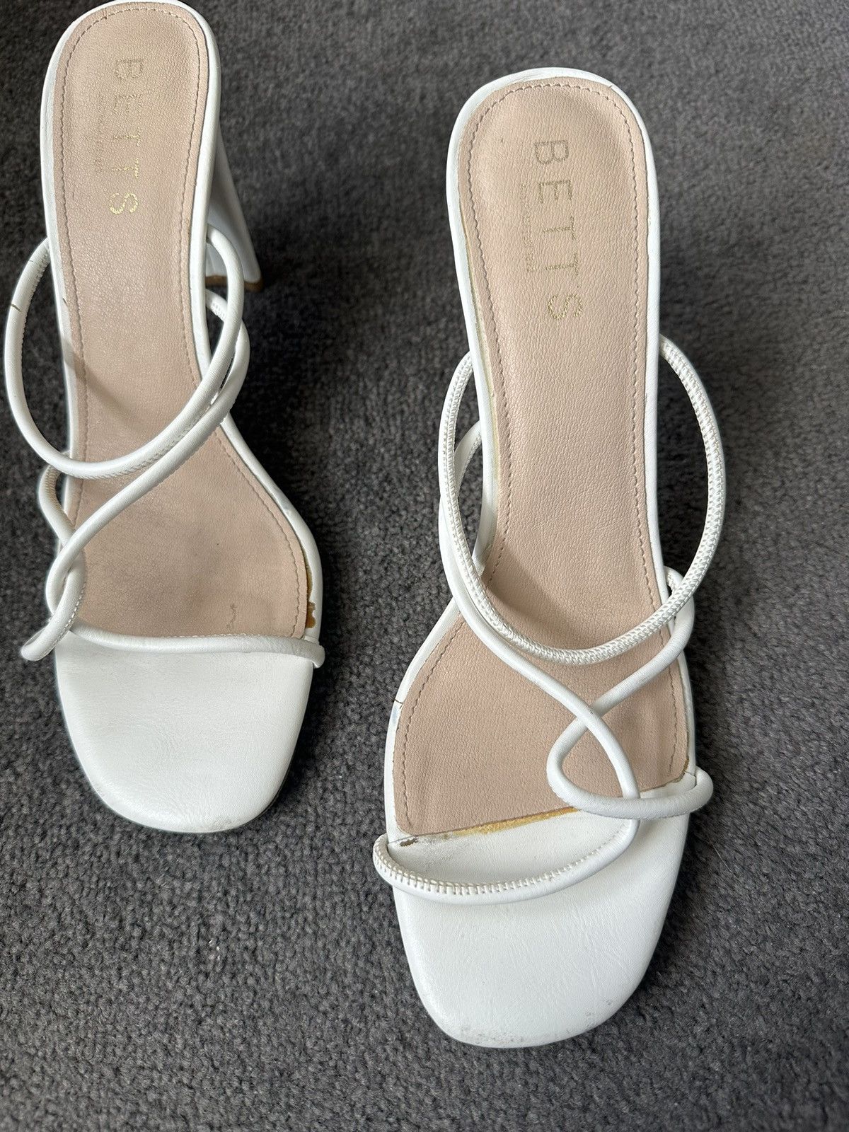 Other NOVO White Heels Size US 9 / IT 39 - 2 Thumbnail