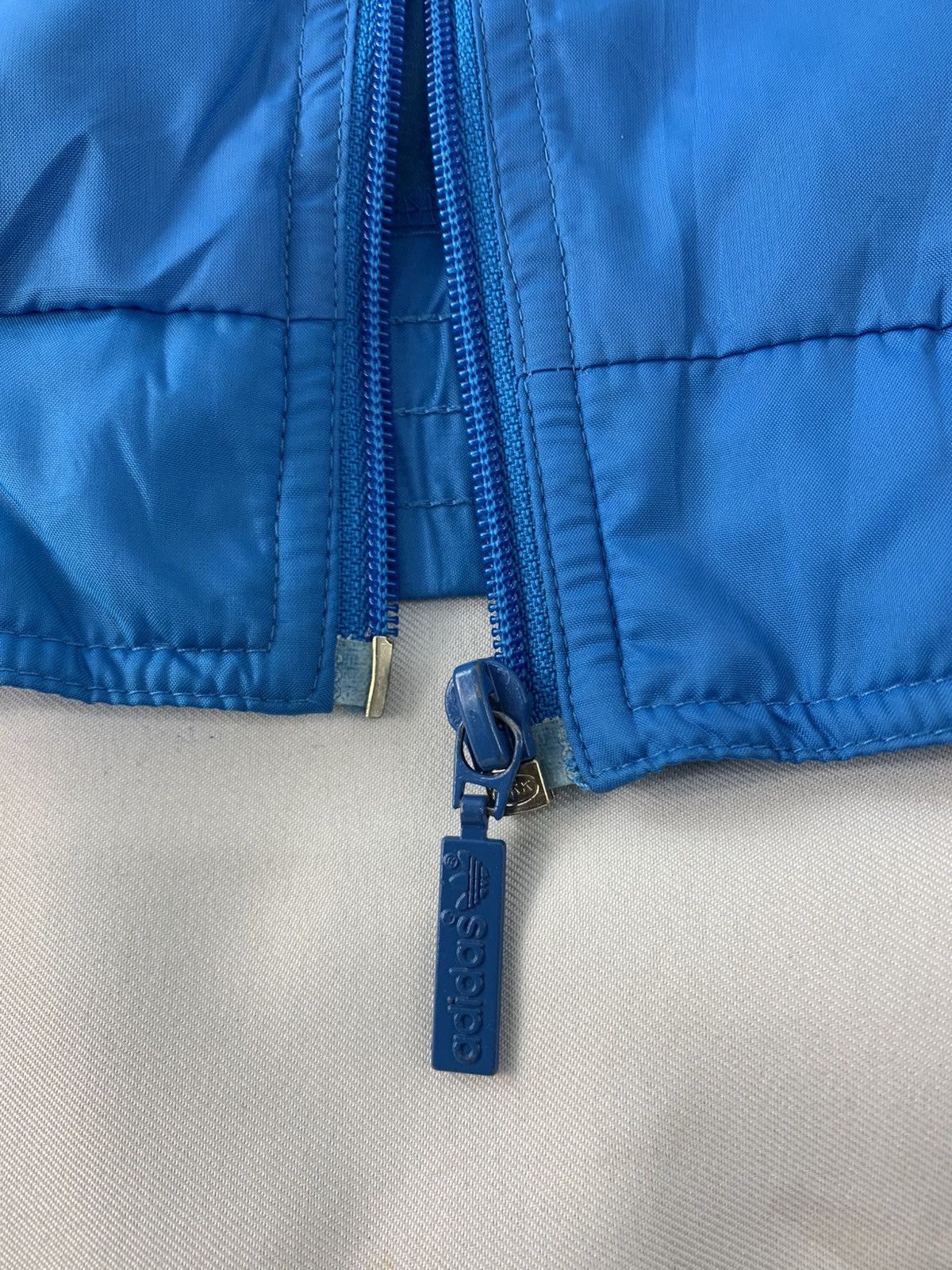 Adidas Adidas Windbreaker Hooded Zipper Jacket Colour Block Design Size US XL / EU 56 / 4 - 14 Thumbnail