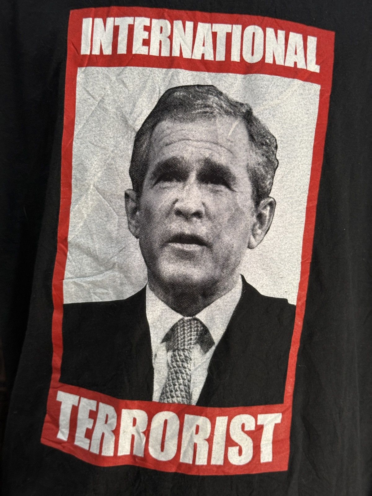 Vintage Vintage 2000’ George Bush International Terrorist Tshirt Size US XL / EU 56 / 4 - 2 Thumbnail