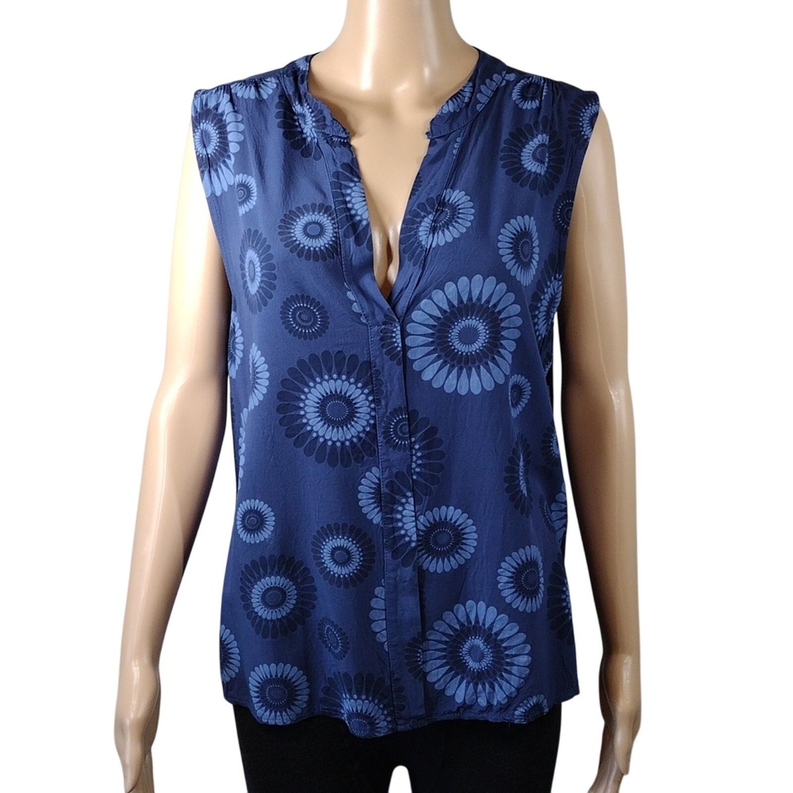 Other Linda Made In Italy Navy Blue Floral Flowy Tank Top Shirt Size XL / US 12-14 / IT 48-50 - 1 Thumbnail