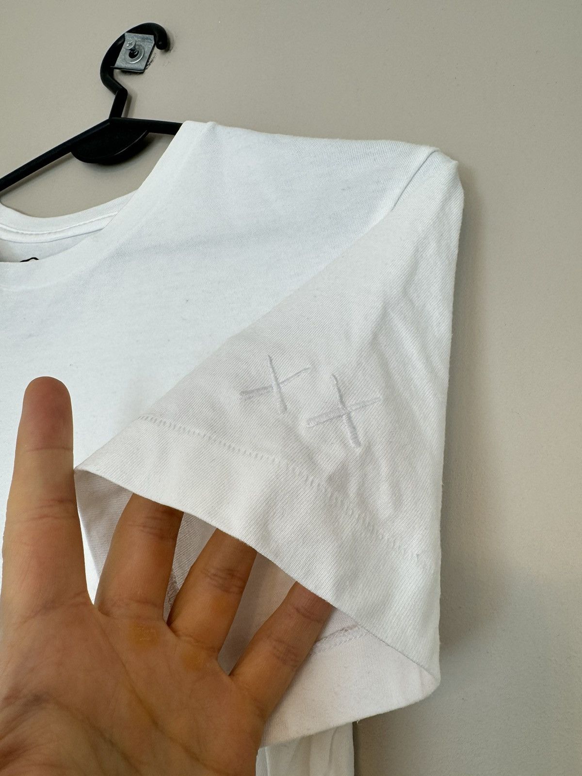 Kaws × Peanuts × Uniqlo Kaws x Peanuts x Uniqlo t shirt white rare vintage Japanese Size US S / EU 44-46 / 1 - 5 Thumbnail