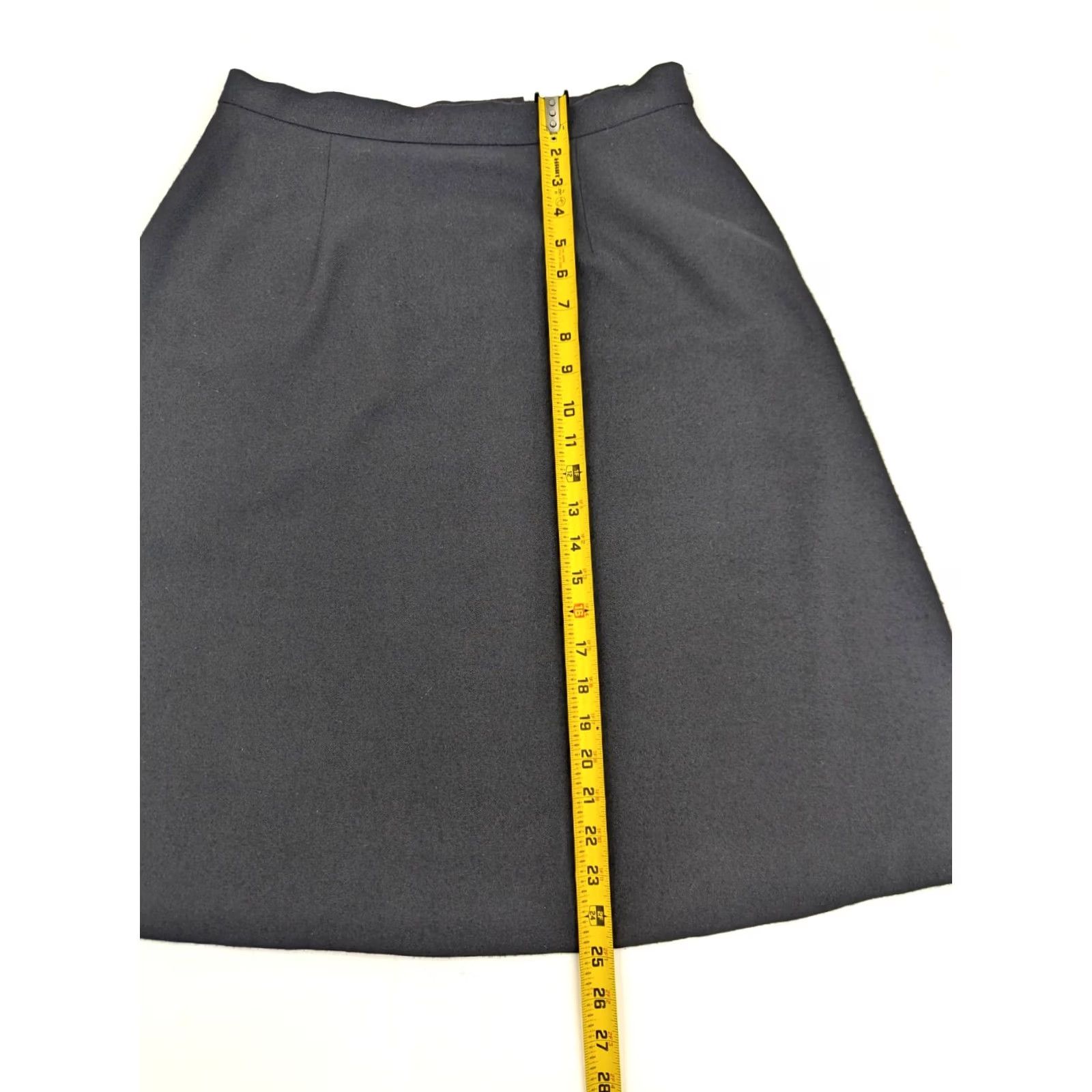 Orvis Orvis Skirt Women 10P Pleated Knee Length Black Polyester Tweed Vintage 90s Style Slit Elastic Waist Wool-Look Button Zip Closure Size 10P Petite Size 32" / US 10 / IT 46 - 3 Thumbnail