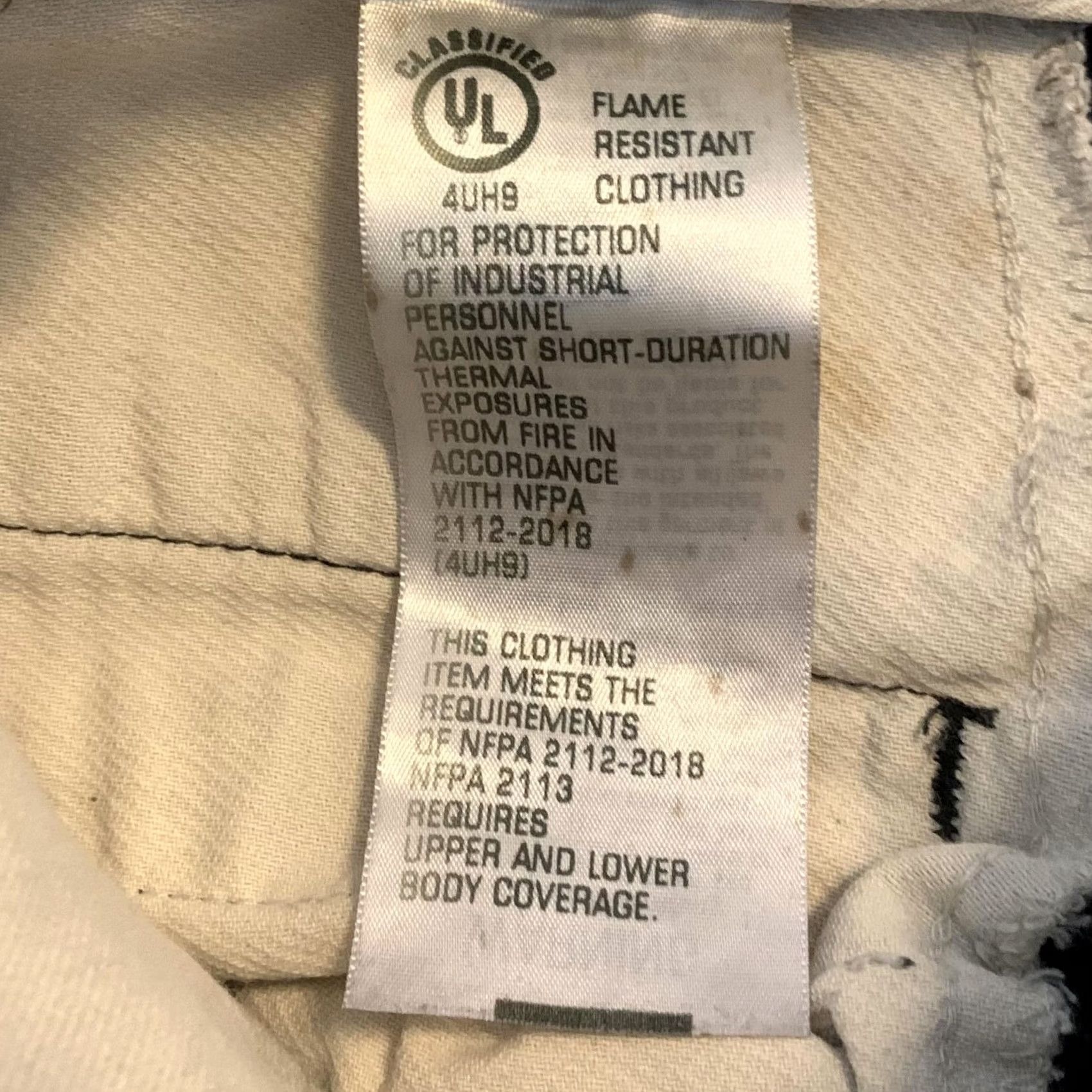 Essentials VINTAGE absent Size US 34 / EU 50 - 4 Thumbnail