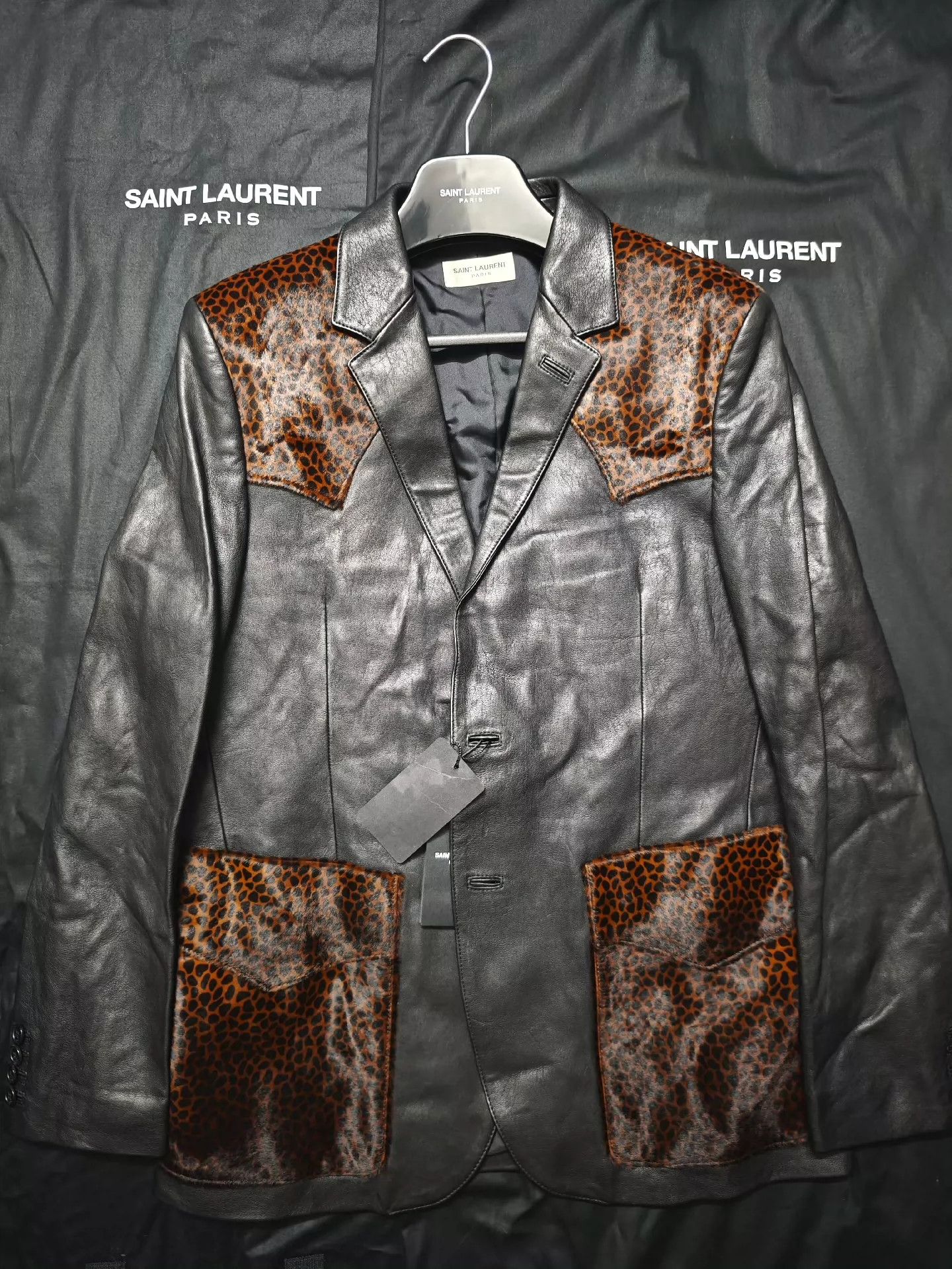 Saint Laurent Paris Saint Laurent Paris Leopard print collage suit jacket Size US M / EU 48-50 / 2 - 1 Thumbnail