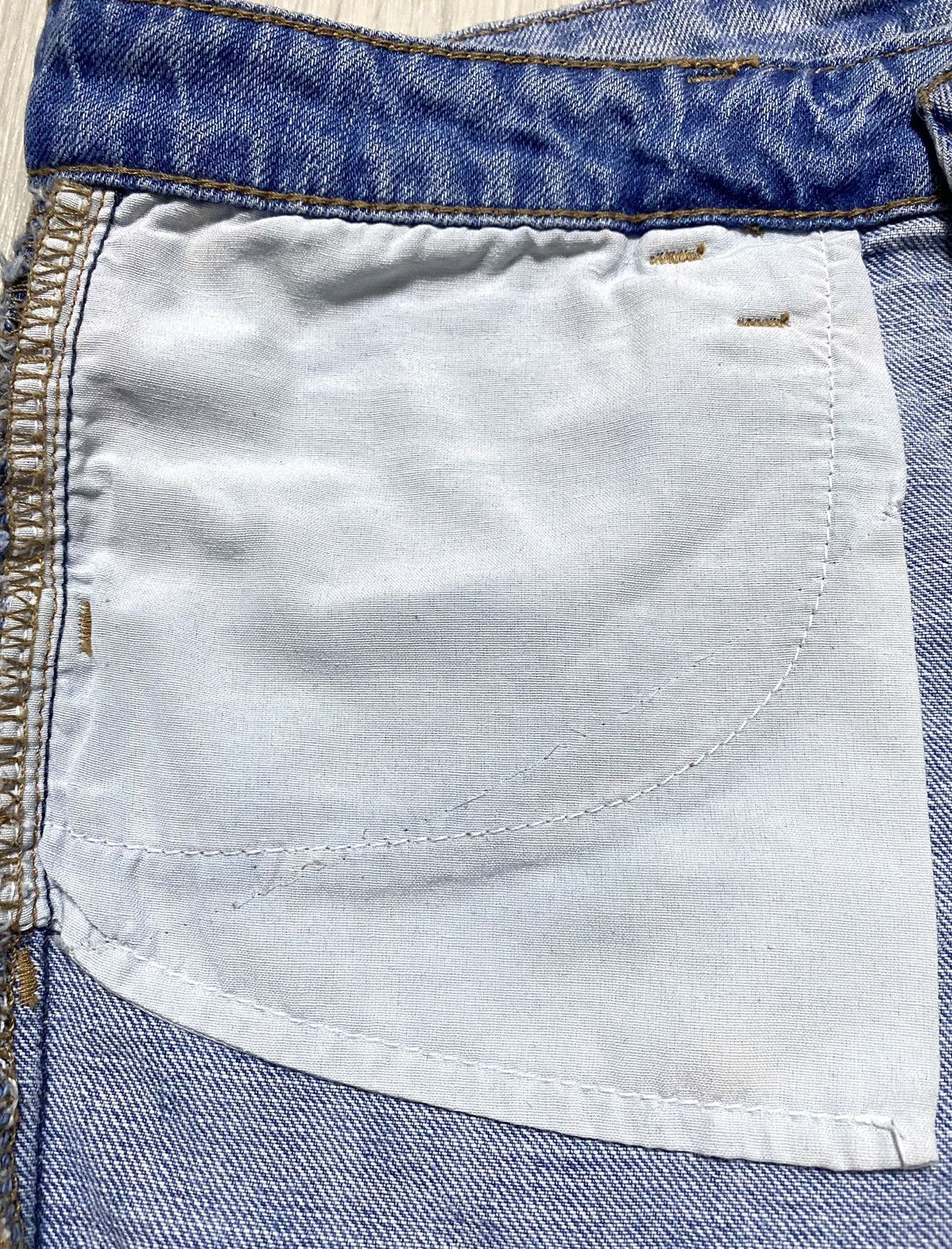 Dolce & Gabbana Women’s D&G Washed Blue Torn Fringed Distressed Denim Shorts Size 26" / US 2 / IT 38 - 14 Thumbnail