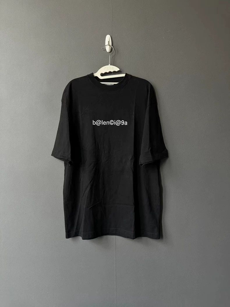 Balenciaga Balenciaga Black Letter Short Sleeve 2503-Nextarrow Size US XS / EU 42 / 0 - 1 Thumbnail