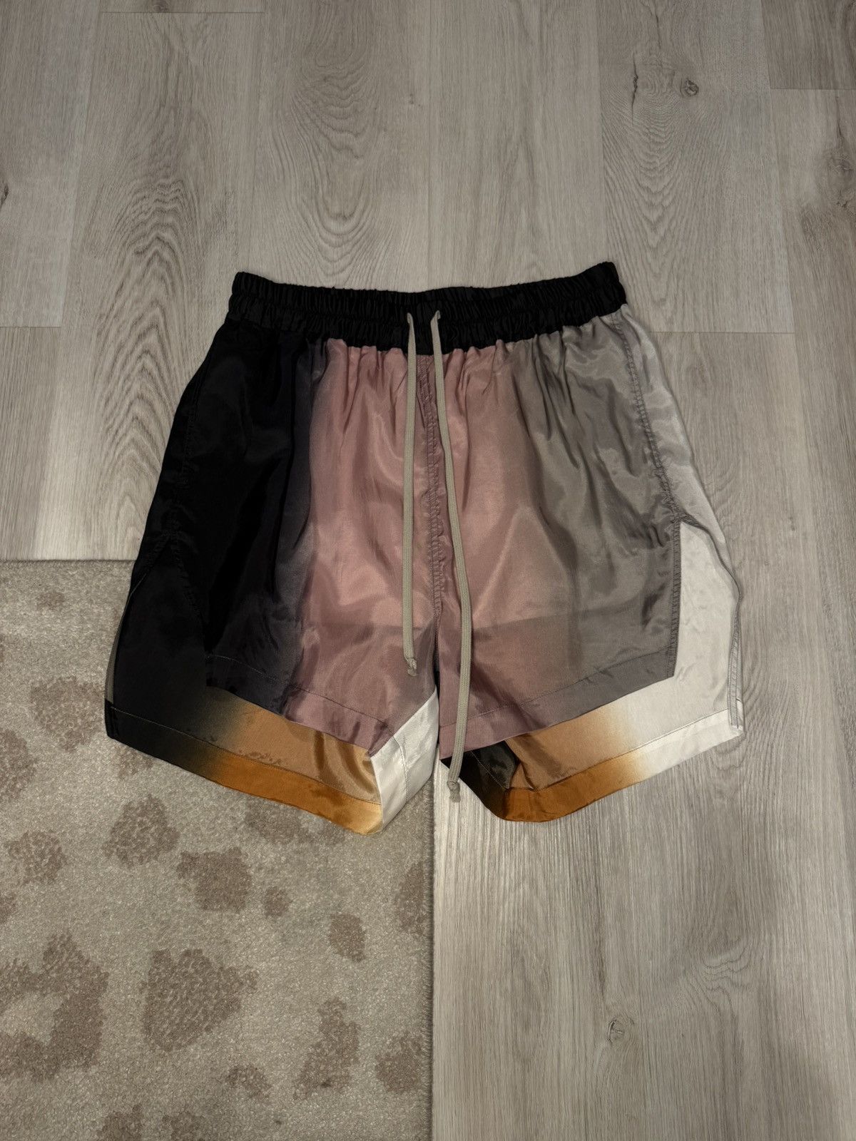 s/s 2024 gradient pink/orange/black silk boxer shorts!!