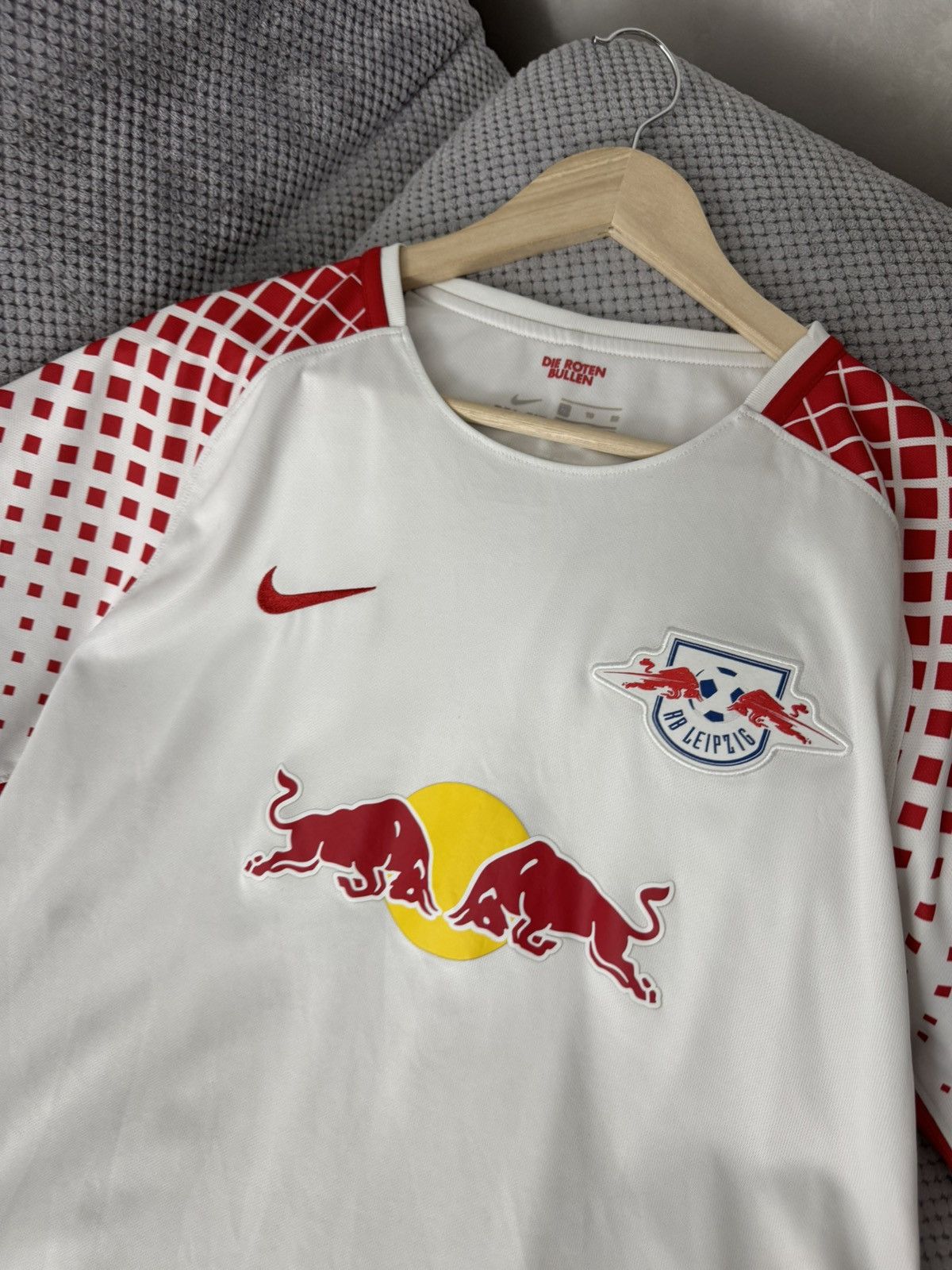Nike × Red Bull Nike RB Leipzig 2017 2018 Soccer Jersey Size US XL / EU 56 / 4 - 4 Thumbnail