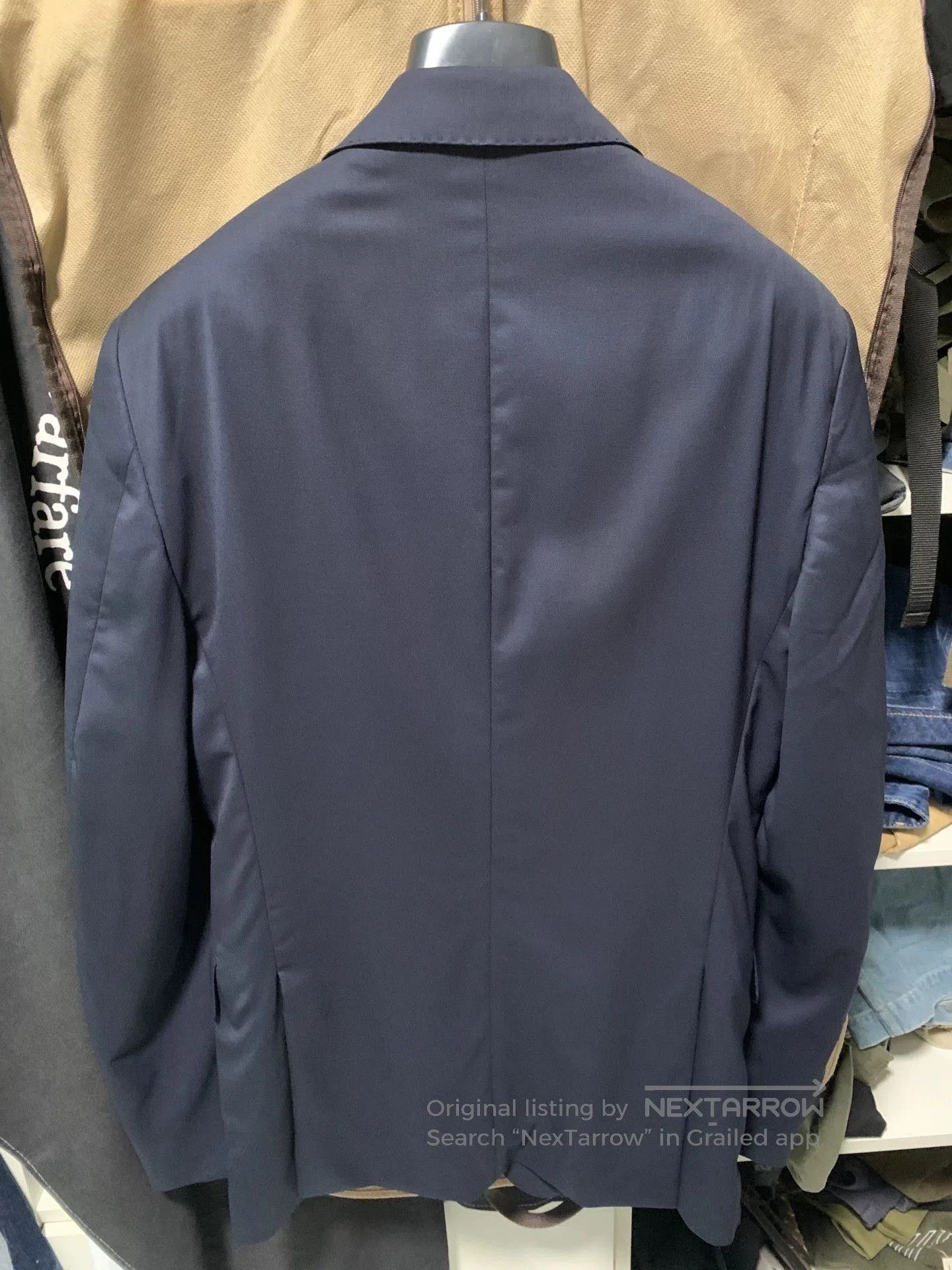 Fendi fendi navy wool suit with logo sleeve. Size US L / EU 52-54 / 3 - 3 Thumbnail