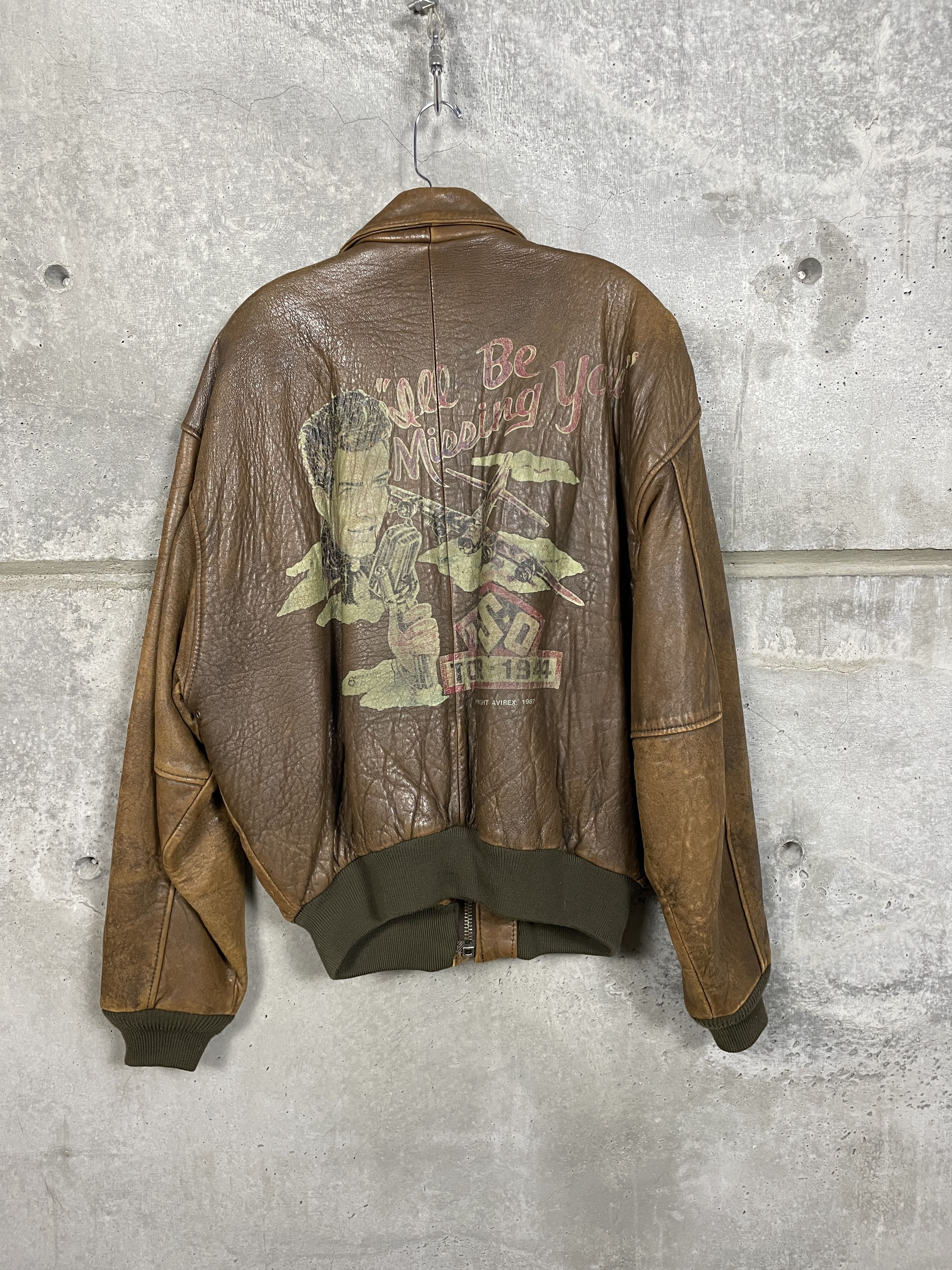 Avirex Avirex Type A-2 Leather Bomber Jacket missing you Size US L / EU 52-54 / 3 - 1 Thumbnail