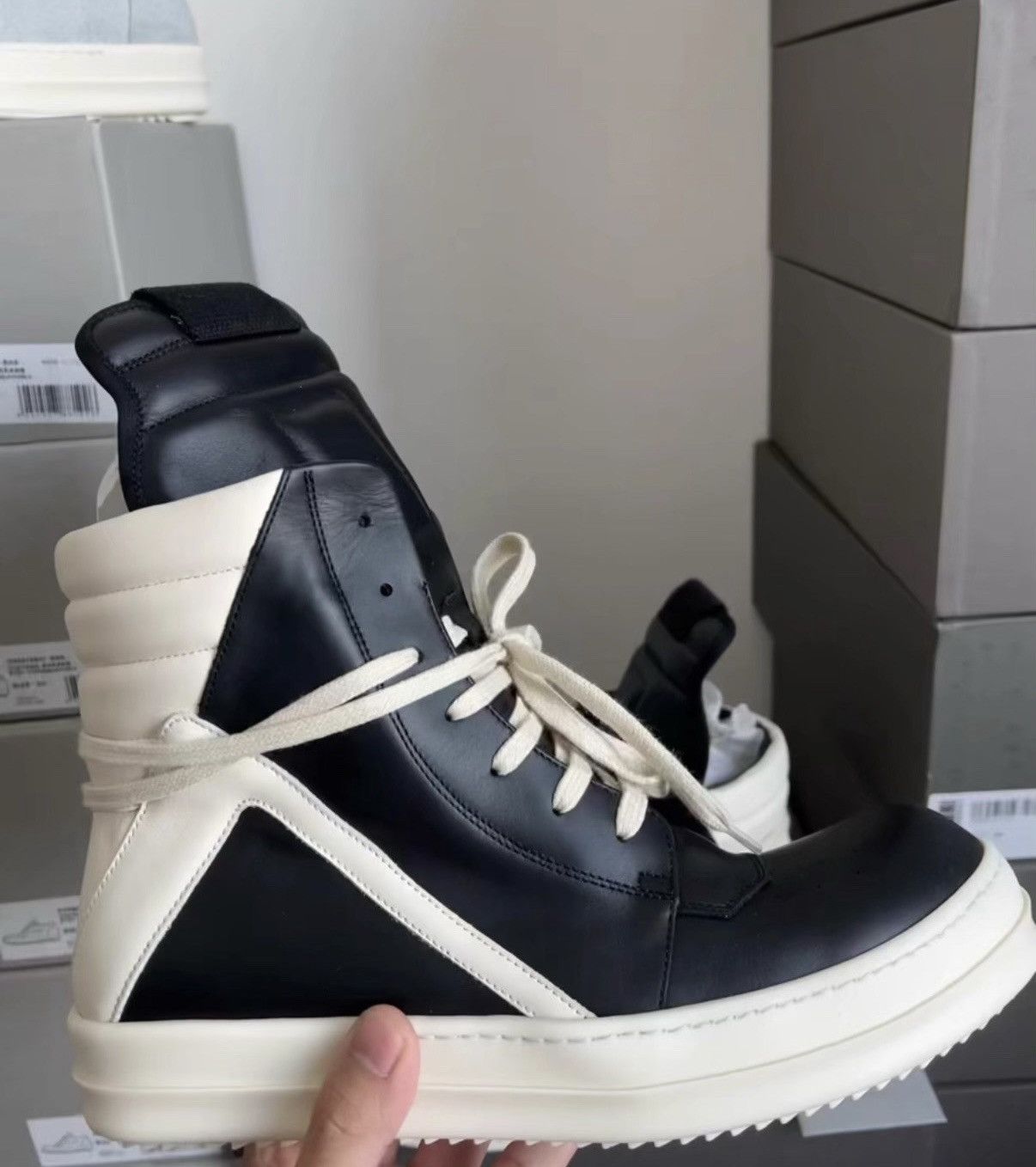 Rick Owens Rick Owens 26SS Mainline Black and White High-Top Shoes Size US 8 / EU 41 - 7 Thumbnail