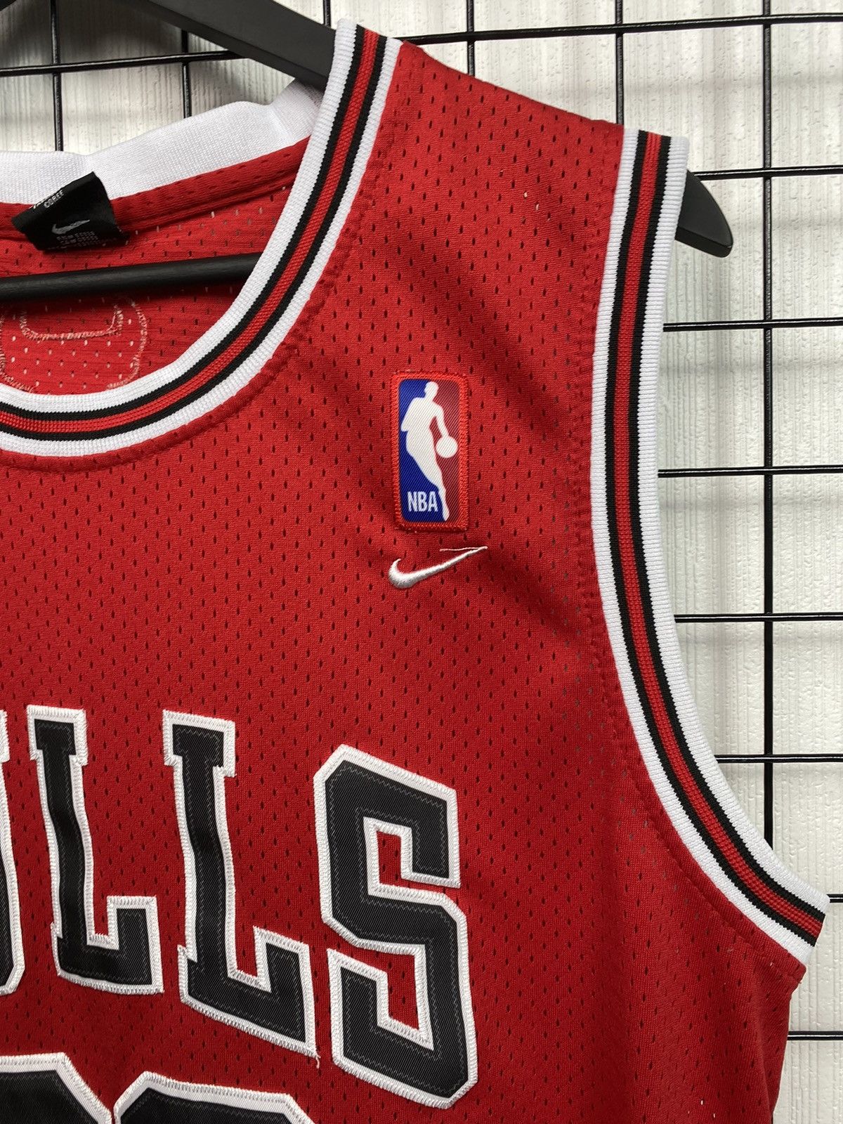 Jordan Brand × NBA × Nike Vintage Chicago Bulls #23 Michael Jordan Nike Jersey NBA Size US M / EU 48-50 / 2 - 5 Thumbnail