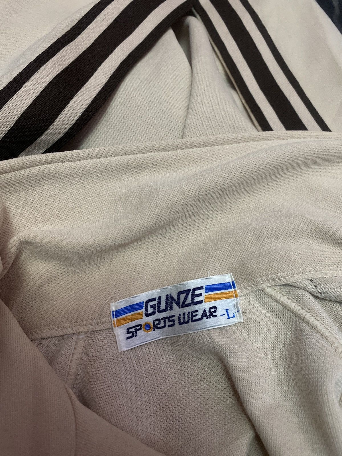 Vintage Vintage 90s Sportwear Tracktop Travis Cream/Brown Size US M / EU 48-50 / 2 - 6 Thumbnail