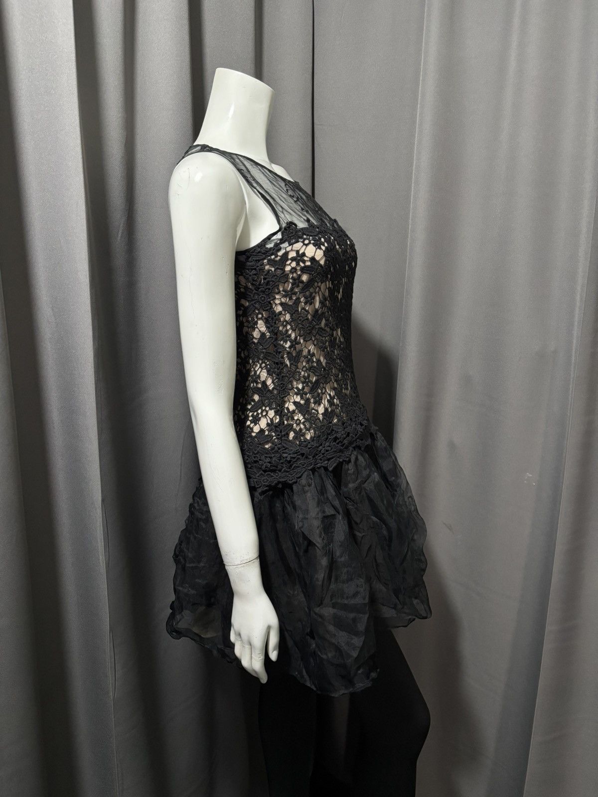 RED Valentino Floral Gothic Sheer Mesh Lace Ballerina Style Dress Size S / US 4 / IT 40 - 2 Thumbnail