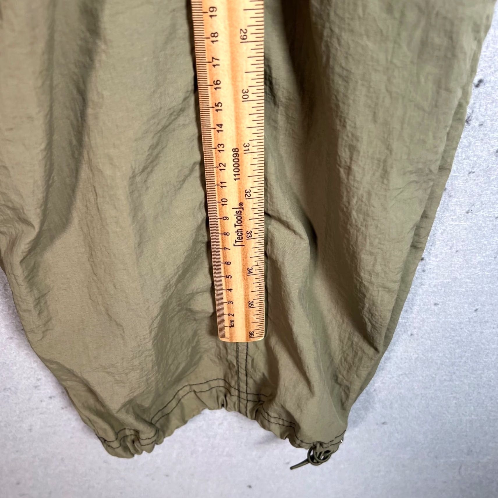 Olive Love Tree Womens L Wide Leg Cargo Pants Olive Green Drawstring Cuffs Size 36" / US 14 / IT 50 - 6 Thumbnail