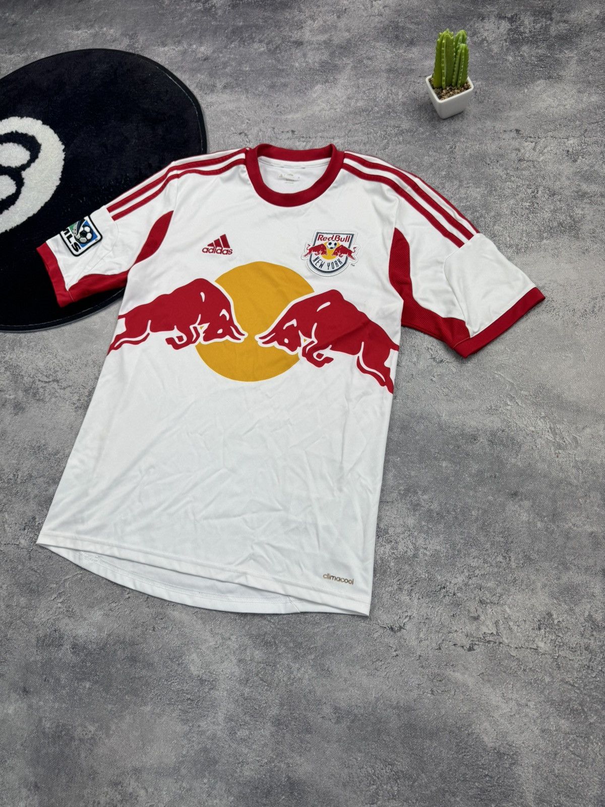 Adidas Retro New York Red Bulls 2013-14 Home Football Jersey MLS Size US M / EU 48-50 / 2 - 3 Thumbnail