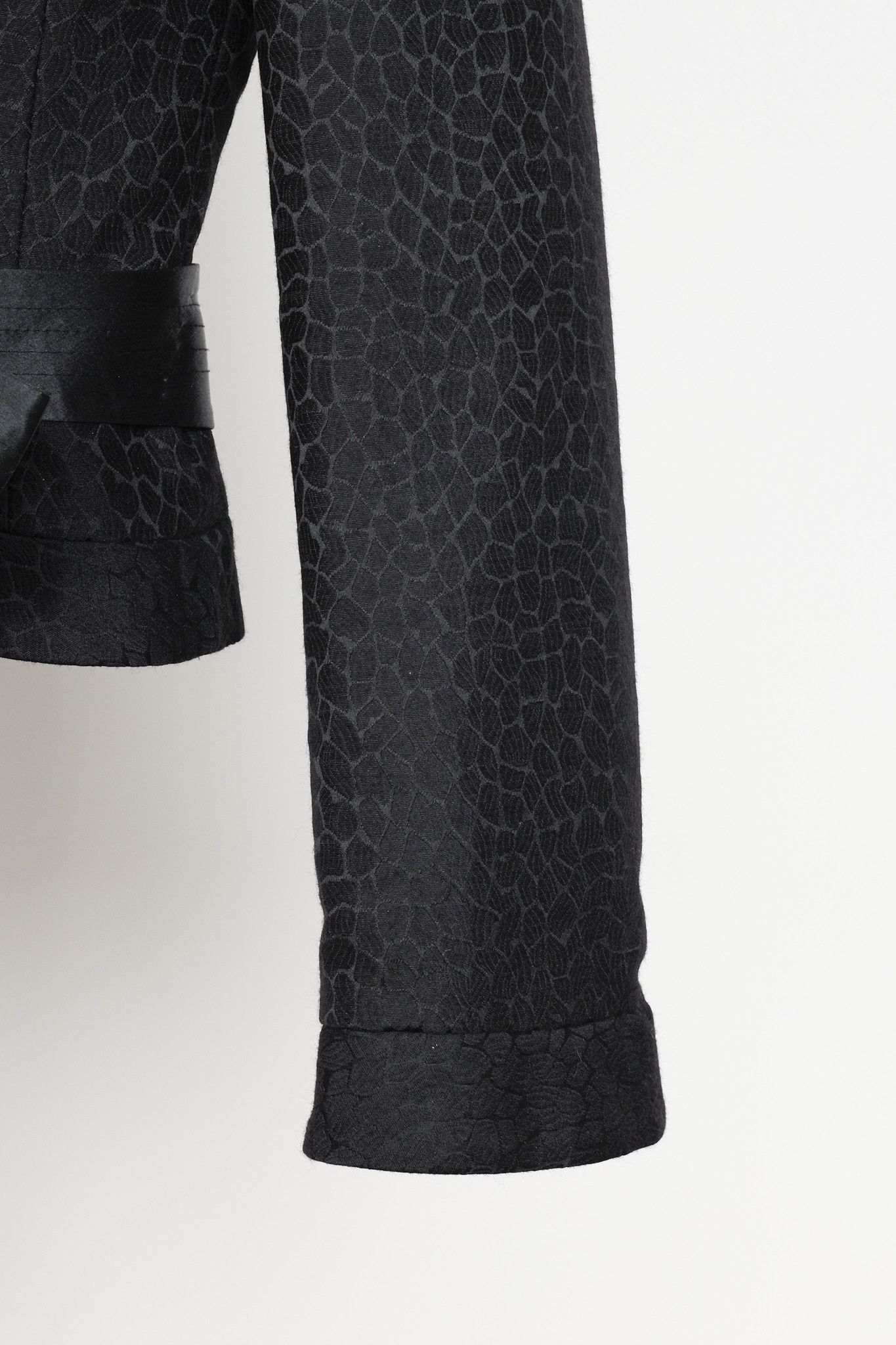Armani Collezioni Armani Collezioni Textured Tuxedo Bow Jacket Size XS / US 0-2 / IT 36-38 - 6 Thumbnail