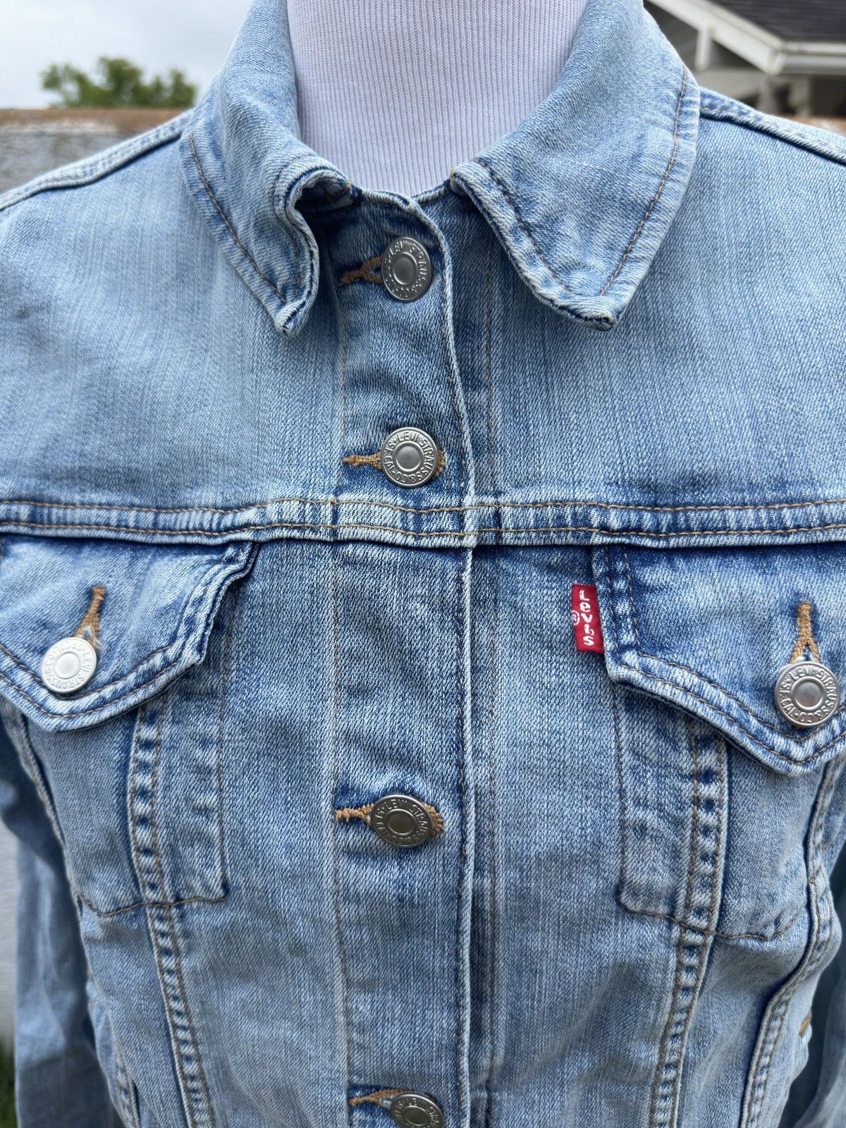 Levi's PreOwned Levi's Trucker Jacket Women's L Blue Denim Size L / US 10 / IT 46 - 3 Thumbnail