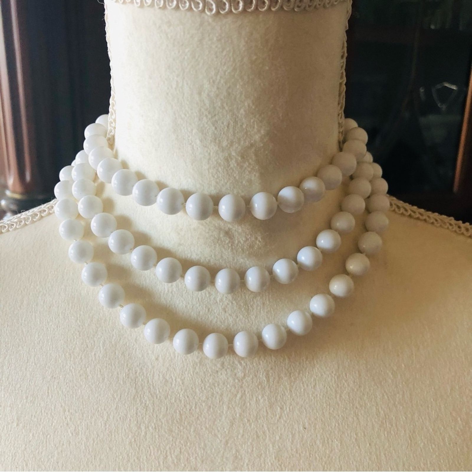 Jewelry Knotted white plastic pearl bead necklace Size ONE SIZE - 4 Thumbnail