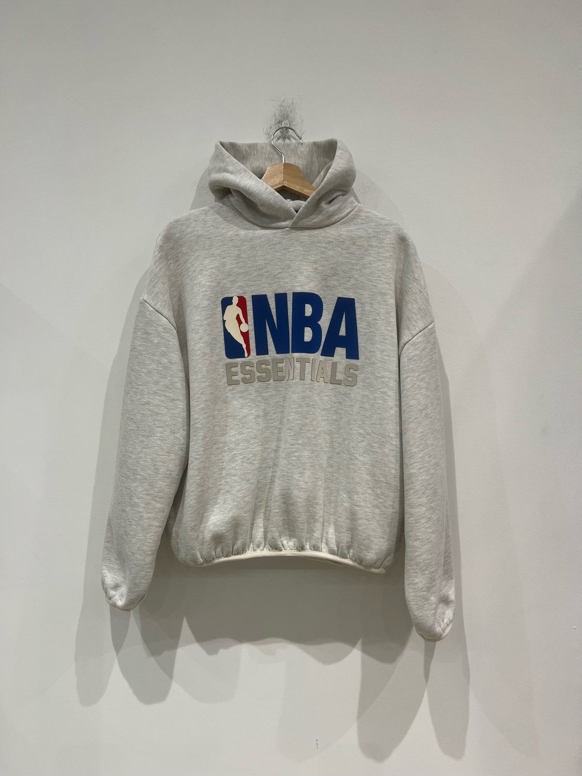 Fear of God Fear of God Essentials NBA Hoodie Light Heather Size: S Size US S / EU 44-46 / 1 - 1 Thumbnail