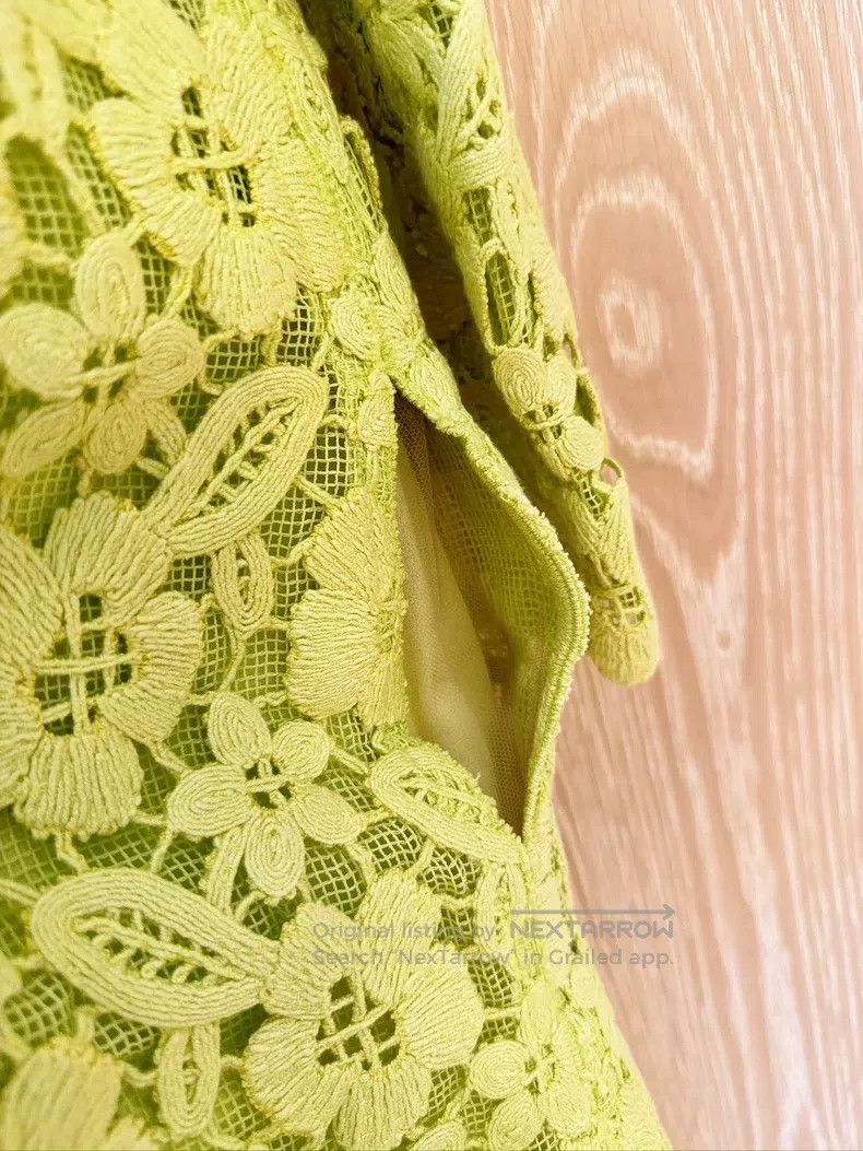 Valentino Valentino Lace flower fake two-piece dress Size S / US 4 / IT 40 - 6 Thumbnail