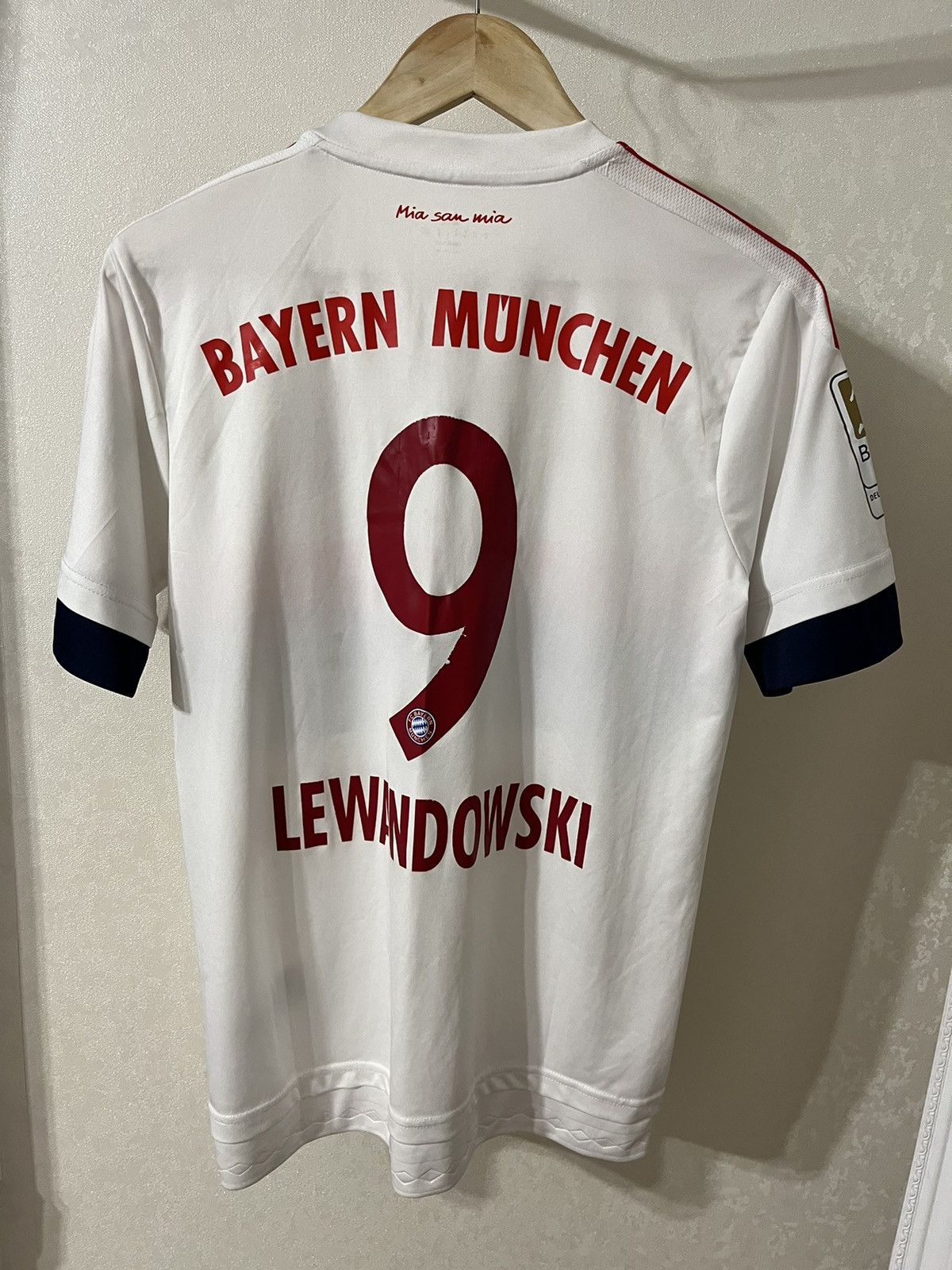 Other Adidas Bayern Munich 15/16 Away Jersey #9 Lewandowski Size US S / EU 44-46 / 1 - 2 Thumbnail