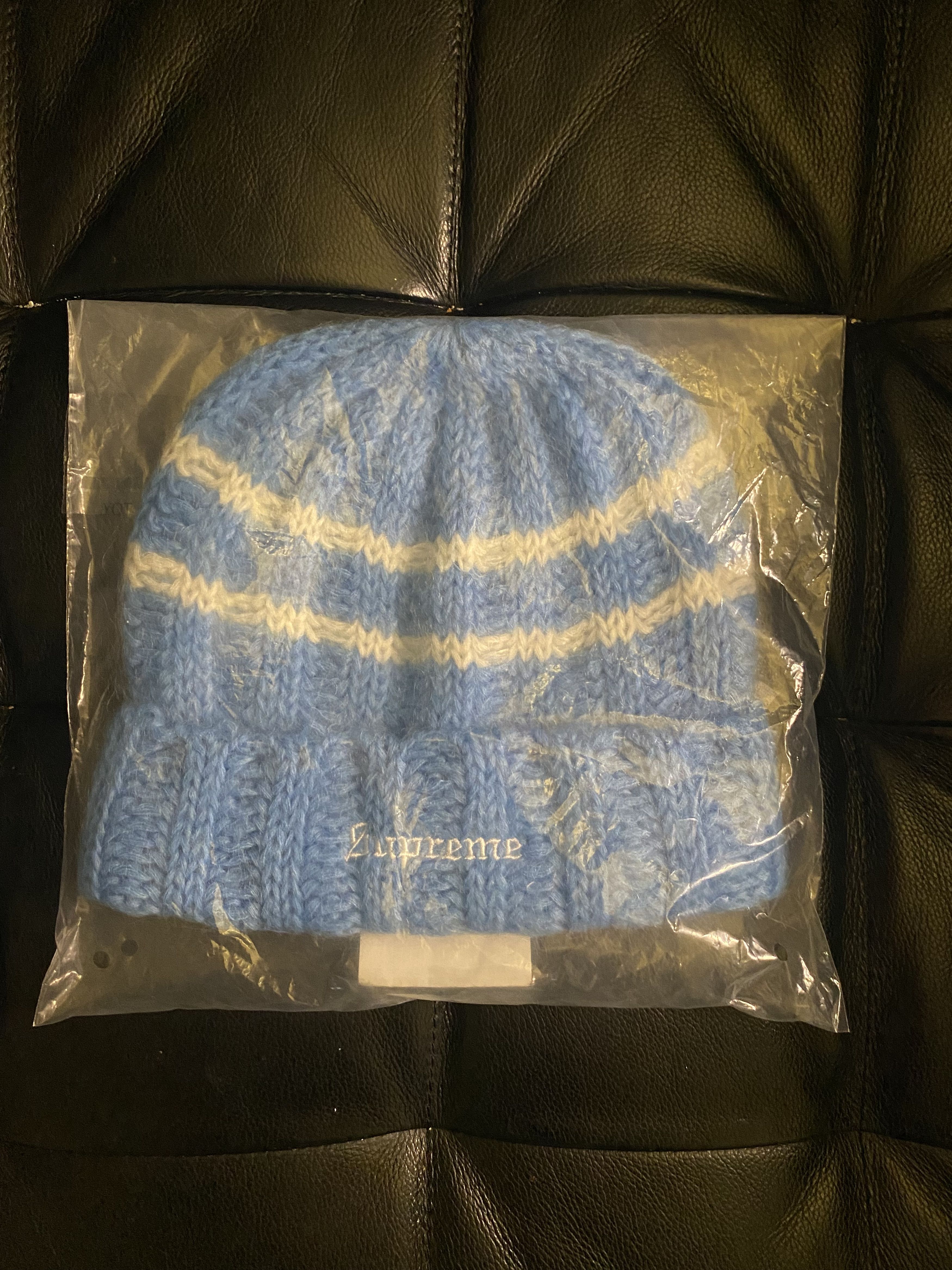 Supreme Supreme Fuzzy Alpaca Beanie Size ONE SIZE - 1 Thumbnail