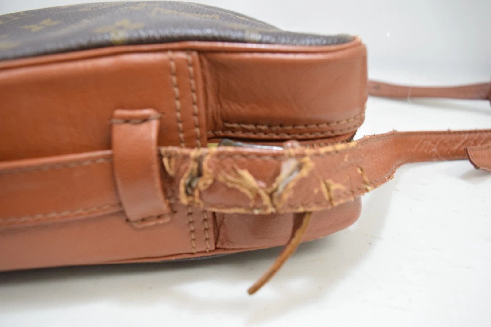 Louis Vuitton Louis Vuitton Sac Bandouliere Monogram Shoulder Bag M51364 Size ONE SIZE - 5 Thumbnail