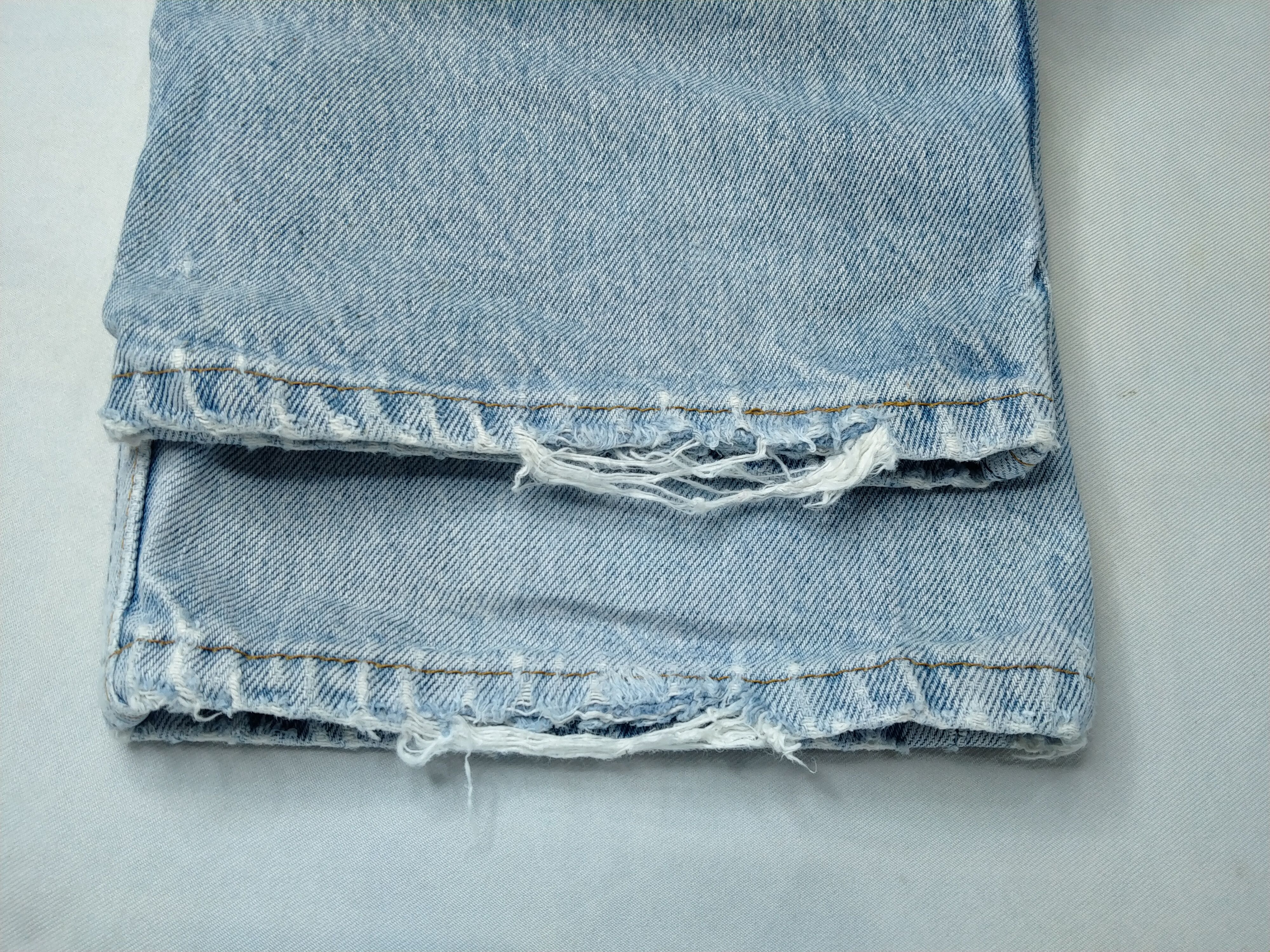 Levi's 90s Light Blue Wash Vintage Levi's 501xx Denim -JN809 Size US 31 - 12 Thumbnail