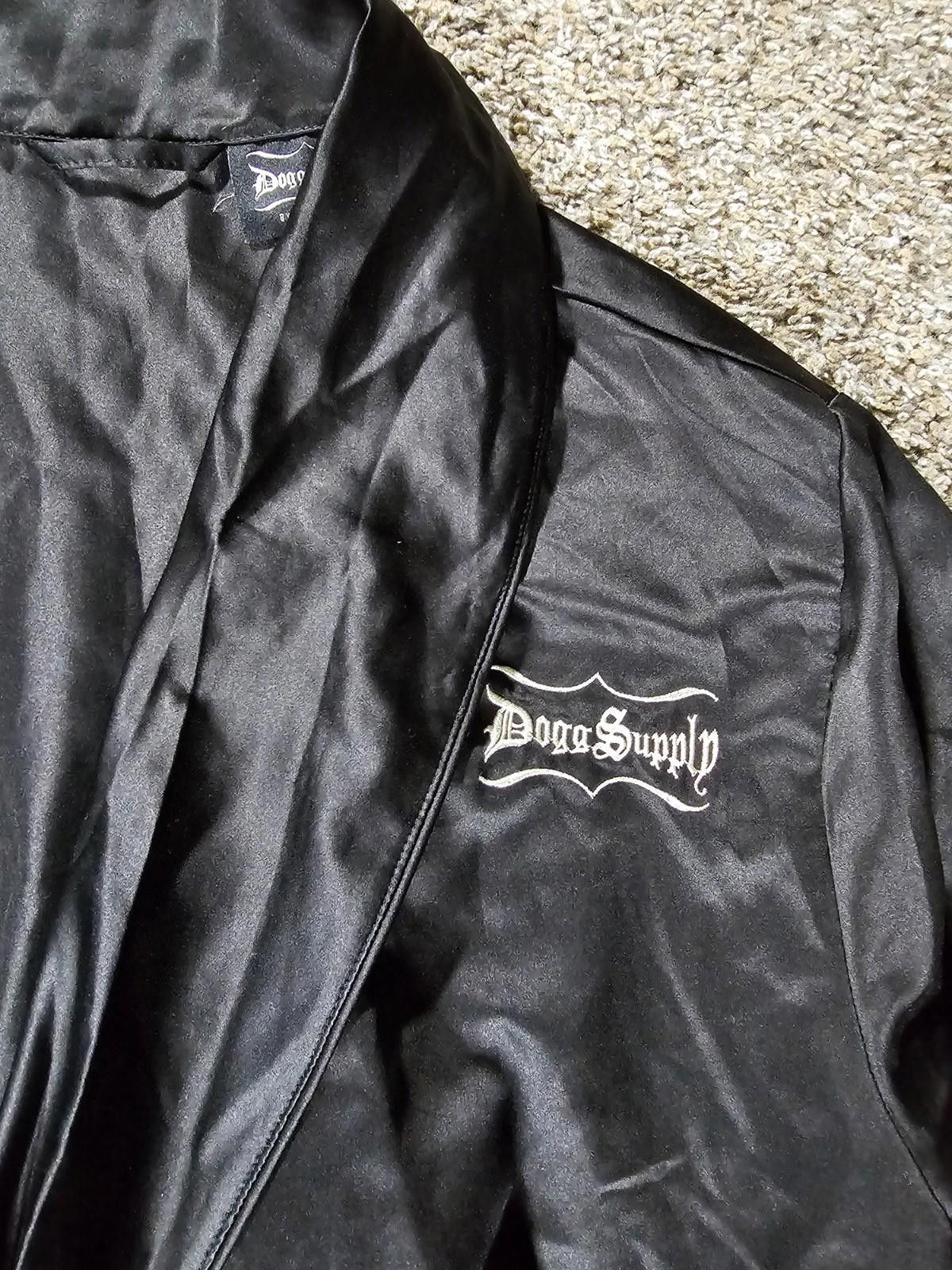Other Dogg Supply Snoop Dogg Black Robe Mens Small - Rip In Sleeve Size ONE SIZE - 2 Thumbnail