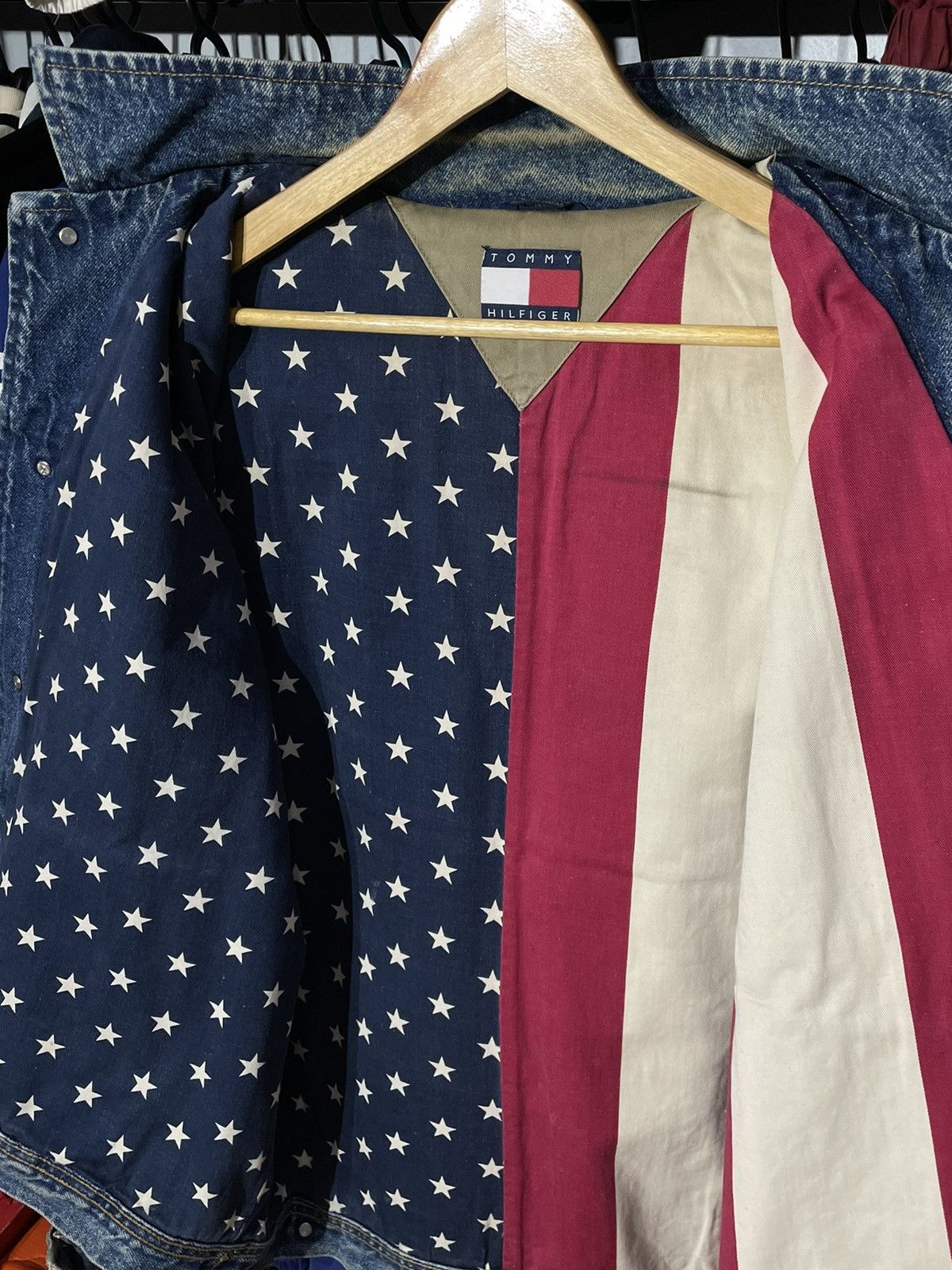 Japanese Brand × Tommy Hilfiger × Vintage Denim Jacket Tommy Hilfiger Big Flag 90’s Vintage Size US L / EU 52-54 / 3 - 12 Thumbnail