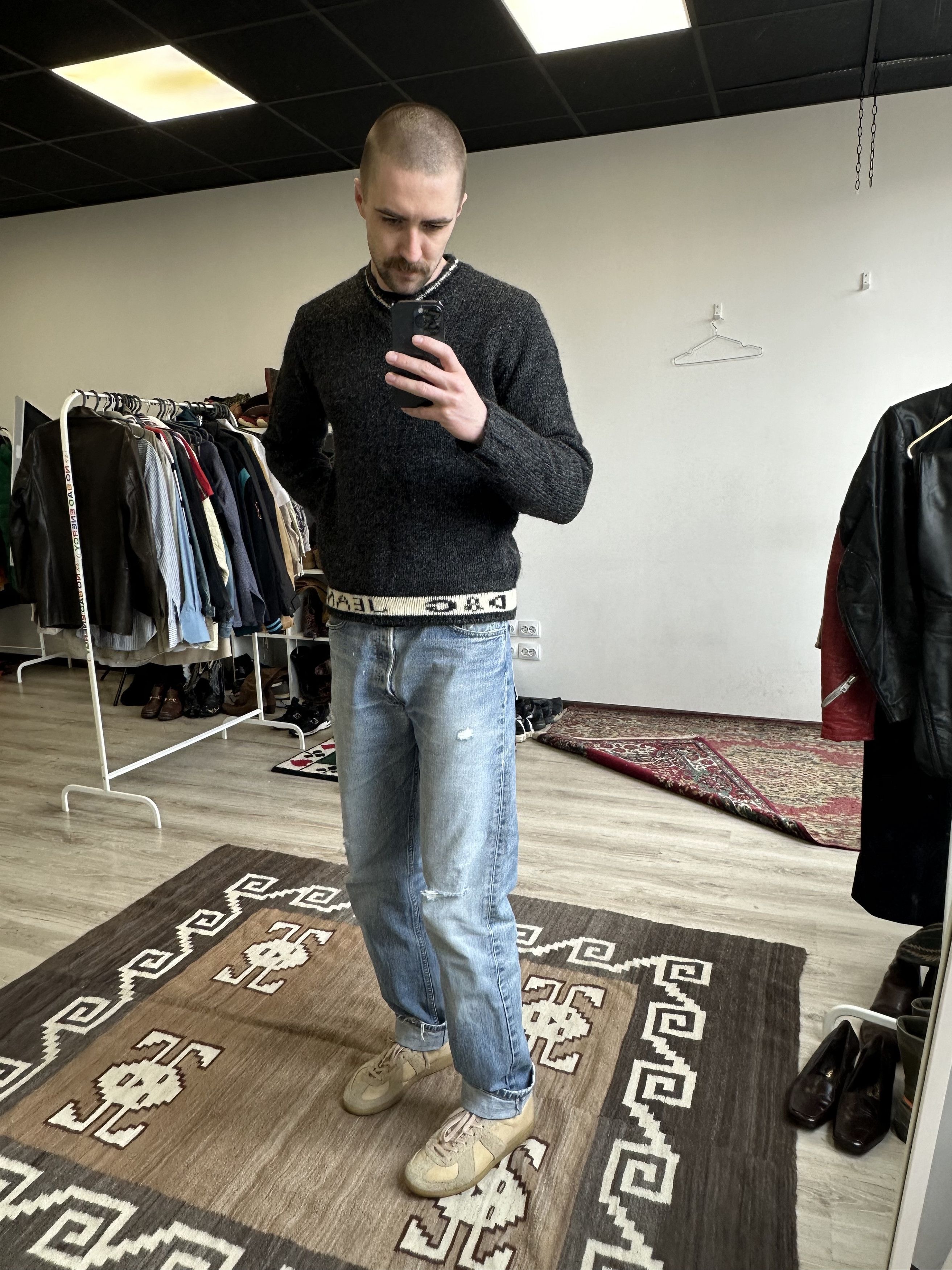 Dolce & Gabbana Dolce Gabbana D&G Vintage V Neck Wool Knitted Sweater 6470A Size US M / EU 48-50 / 2 - 2 Thumbnail